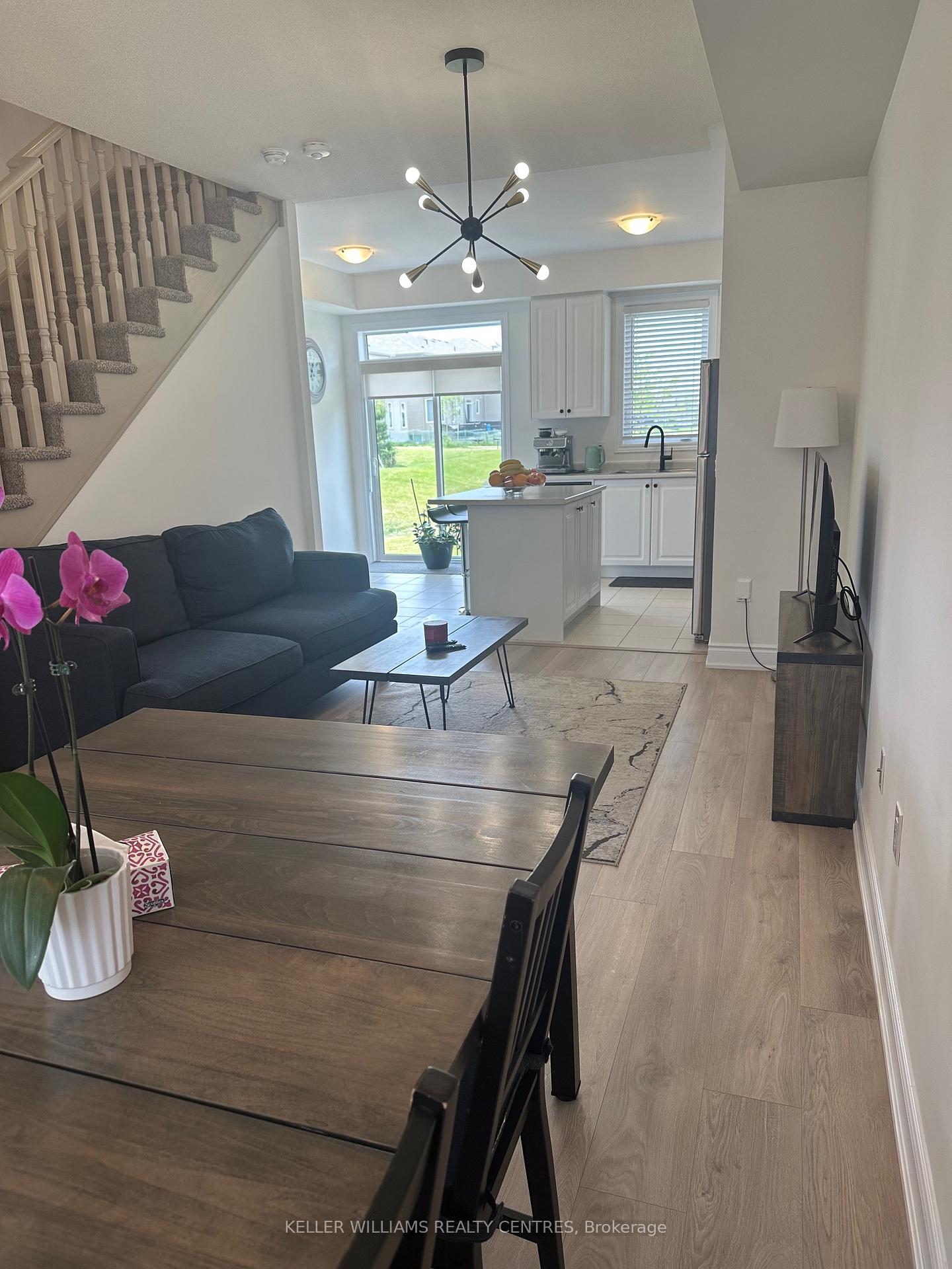 Photo 7 of 58 Stately Drive, Wasaga Beach — HOMEH
