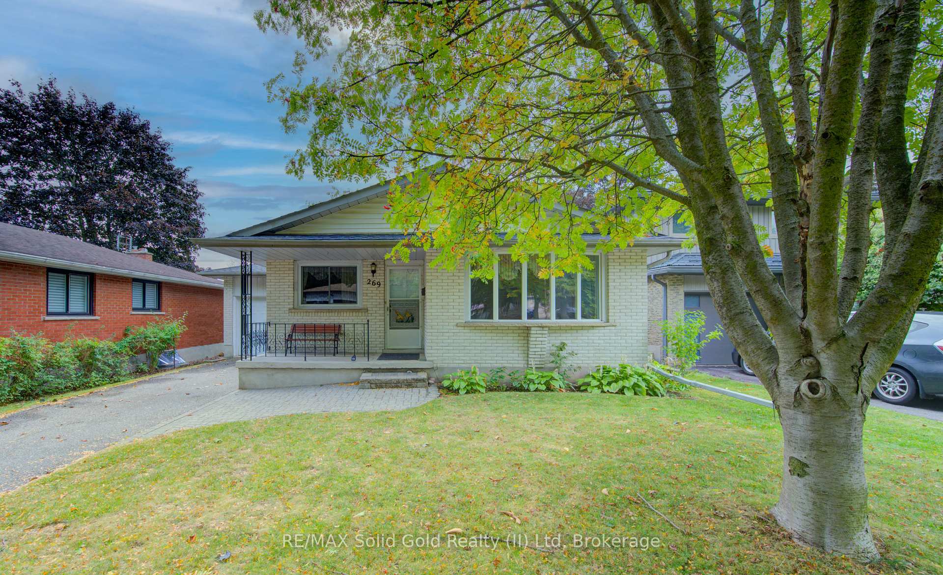 Photo 2 of 269 Grangewood Court, Waterloo — HOMEH