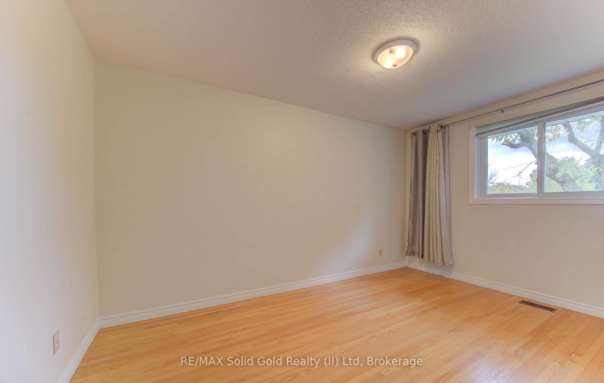 Photo 19 of 269 Grangewood Court, Waterloo — HOMEH