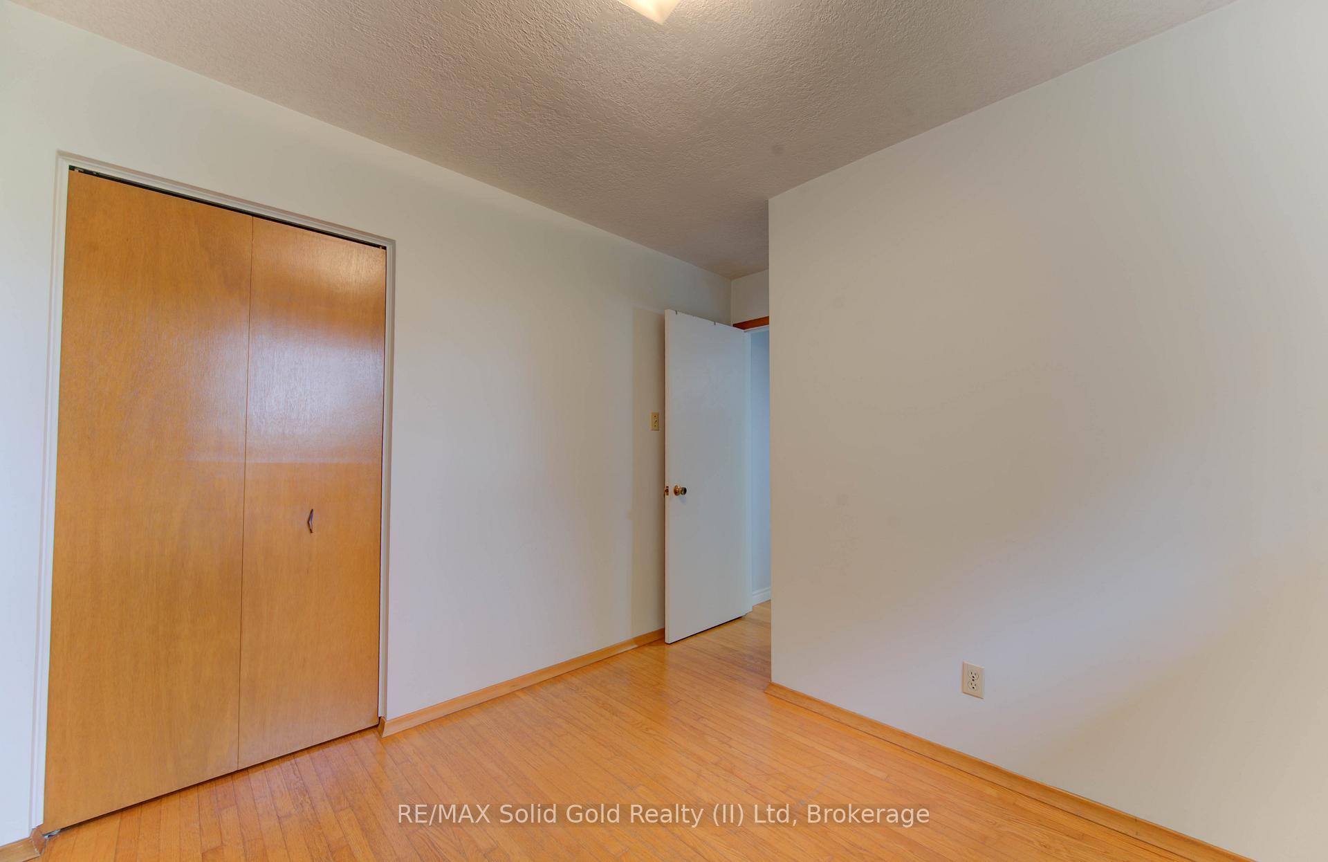 Photo 25 of 269 Grangewood Court, Waterloo — HOMEH