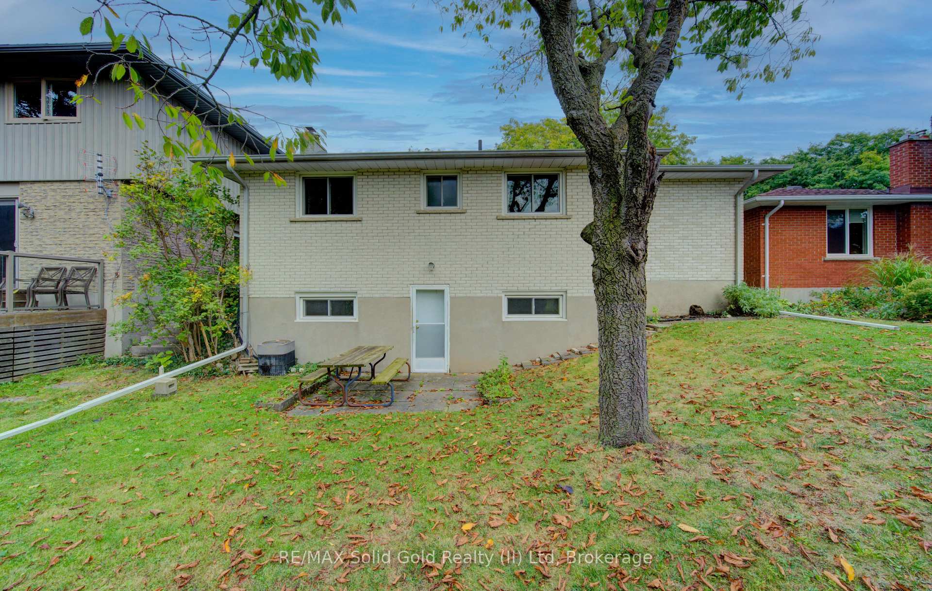 Photo 37 of 269 Grangewood Court, Waterloo — HOMEH
