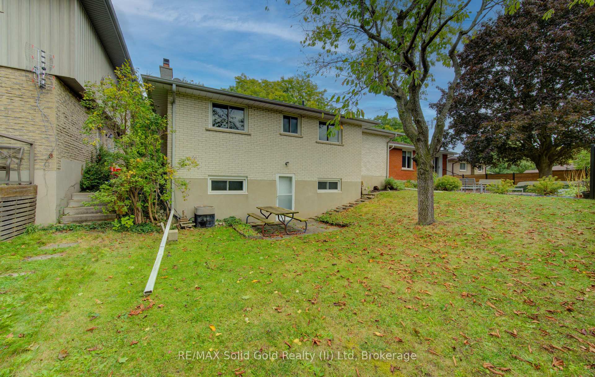 Photo 38 of 269 Grangewood Court, Waterloo — HOMEH