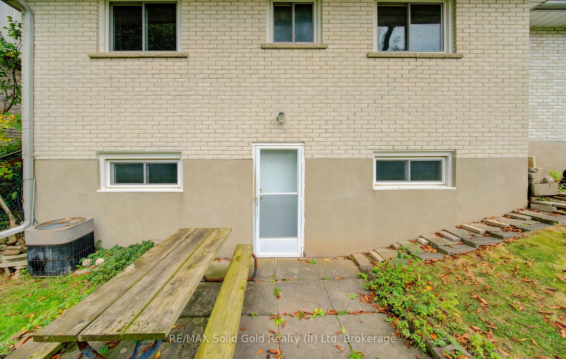 Photo 39 of 269 Grangewood Court, Waterloo — HOMEH