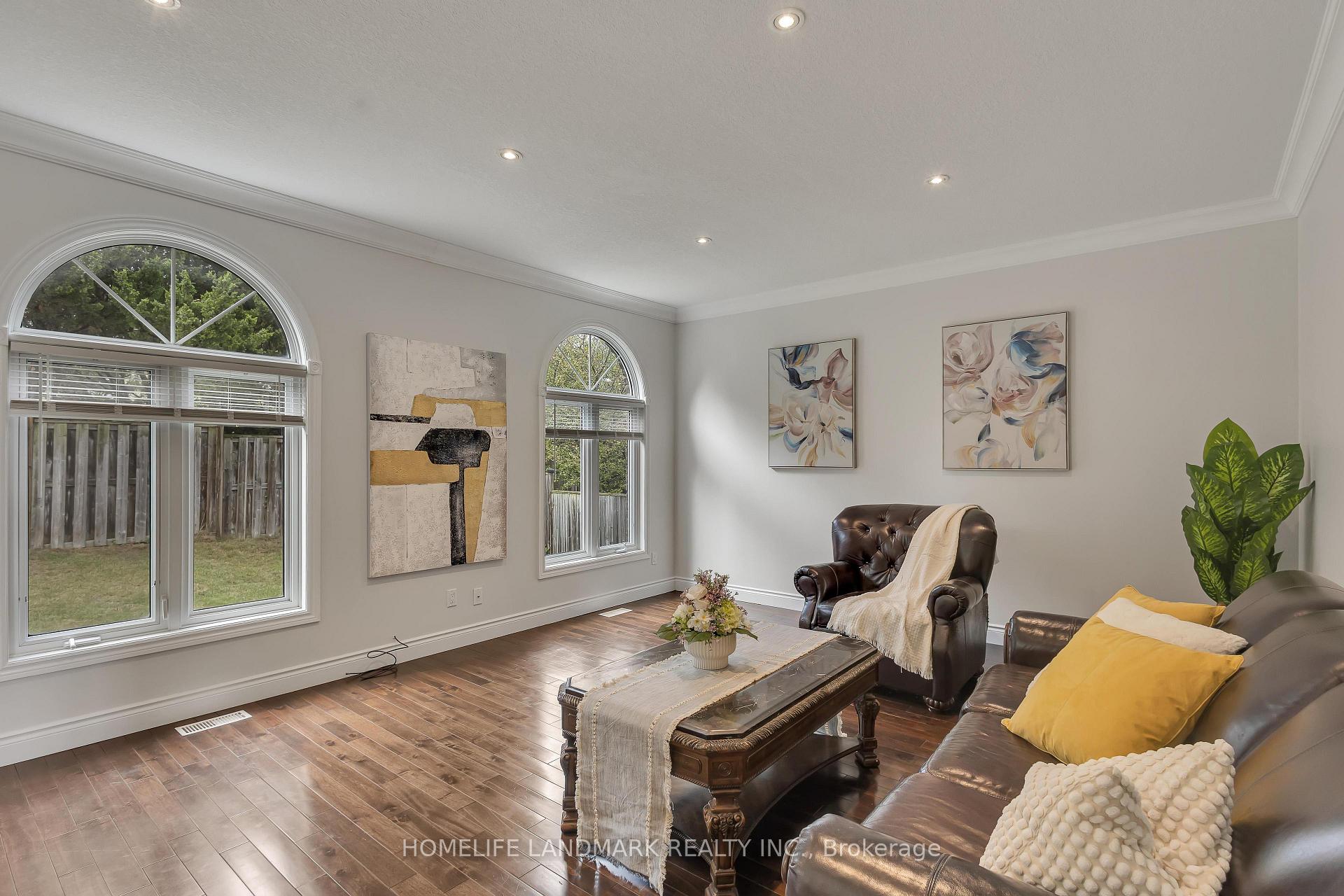 Photo 11 of 517 Yorkshire Drive, Waterloo — HOMEH