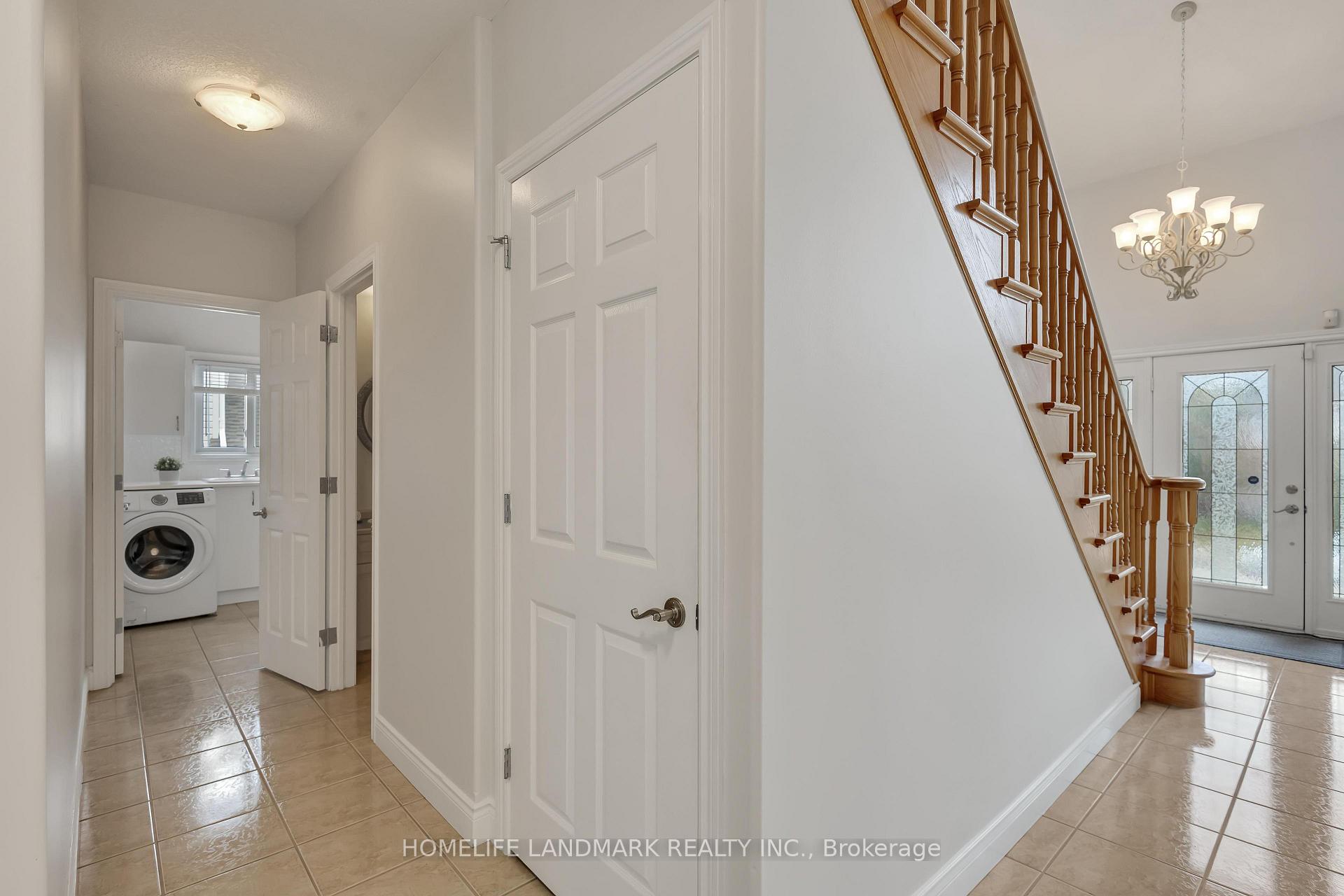 Photo 17 of 517 Yorkshire Drive, Waterloo — HOMEH