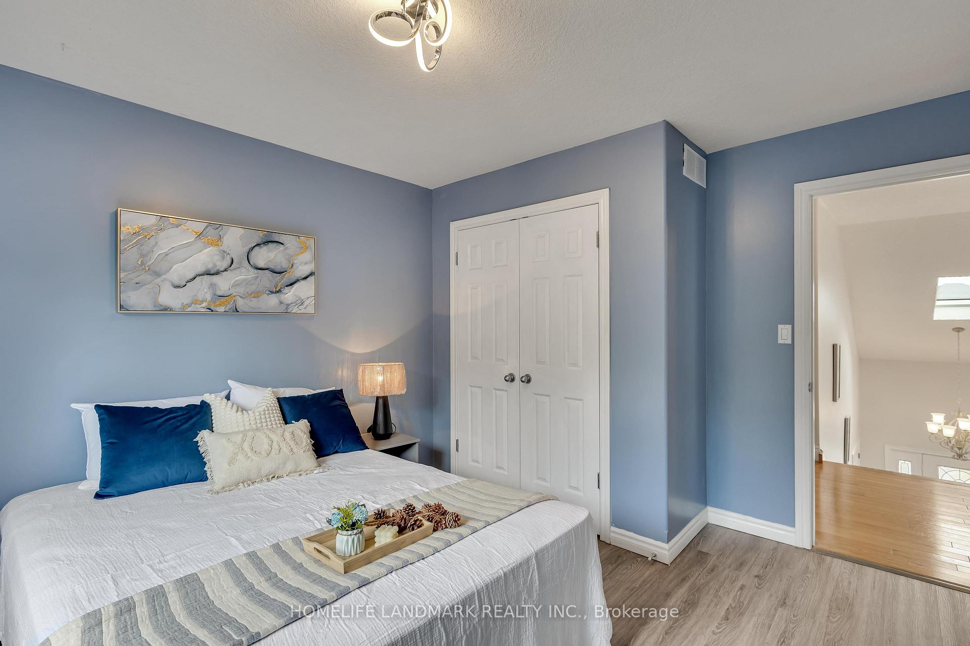 Photo 23 of 517 Yorkshire Drive, Waterloo — HOMEH