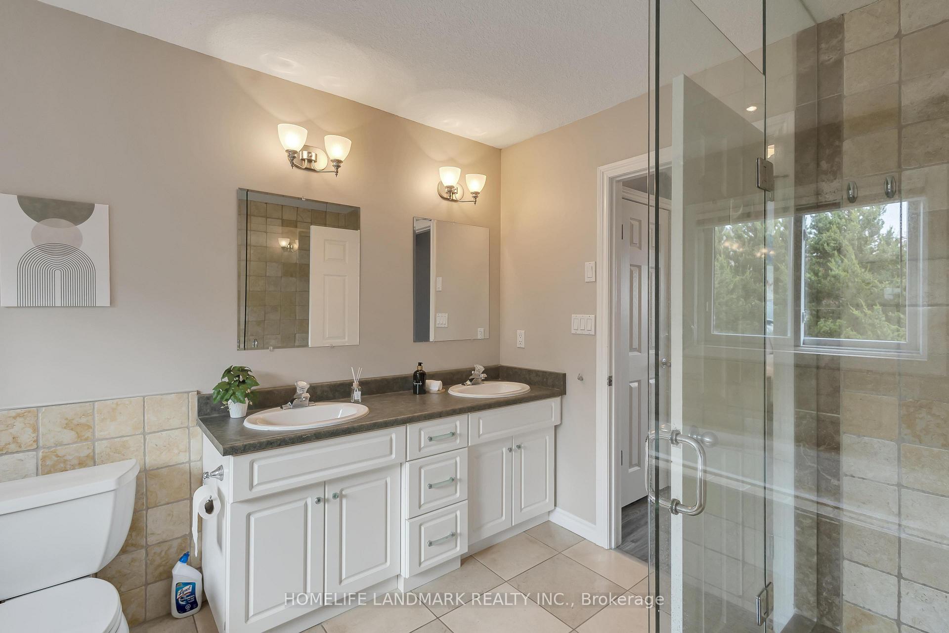 Photo 32 of 517 Yorkshire Drive, Waterloo — HOMEH