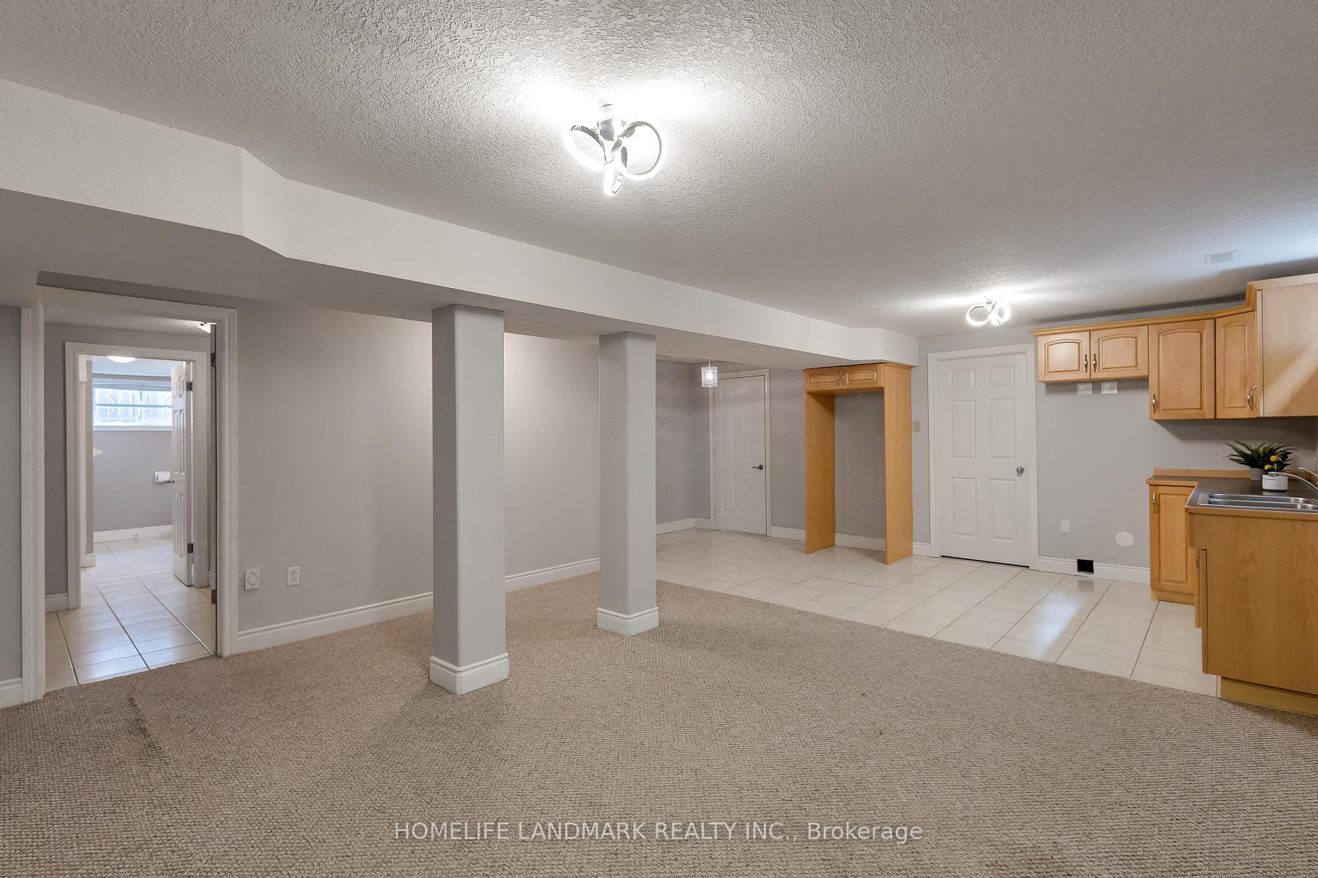 Photo 35 of 517 Yorkshire Drive, Waterloo — HOMEH