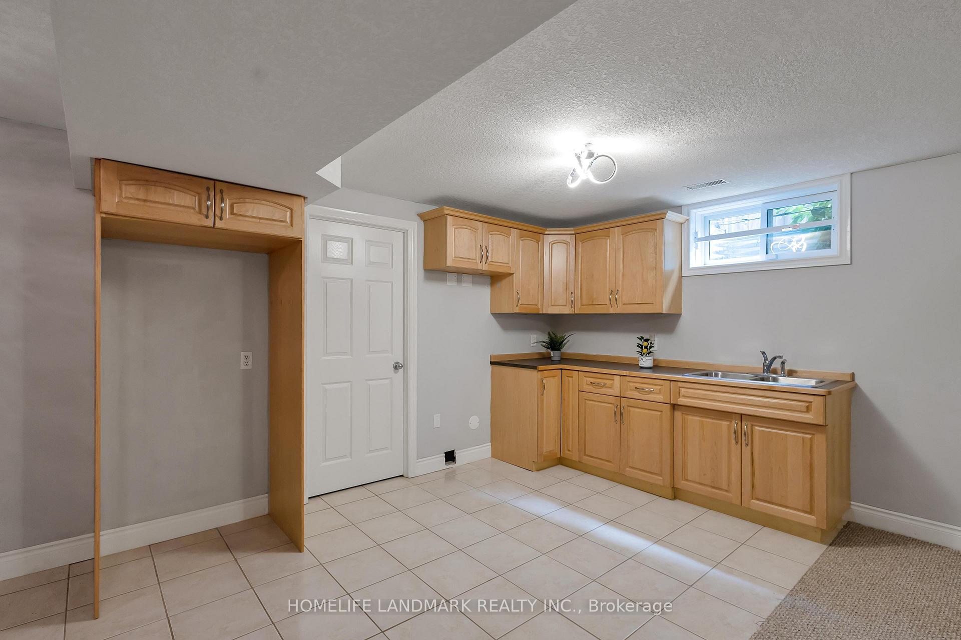 Photo 36 of 517 Yorkshire Drive, Waterloo — HOMEH