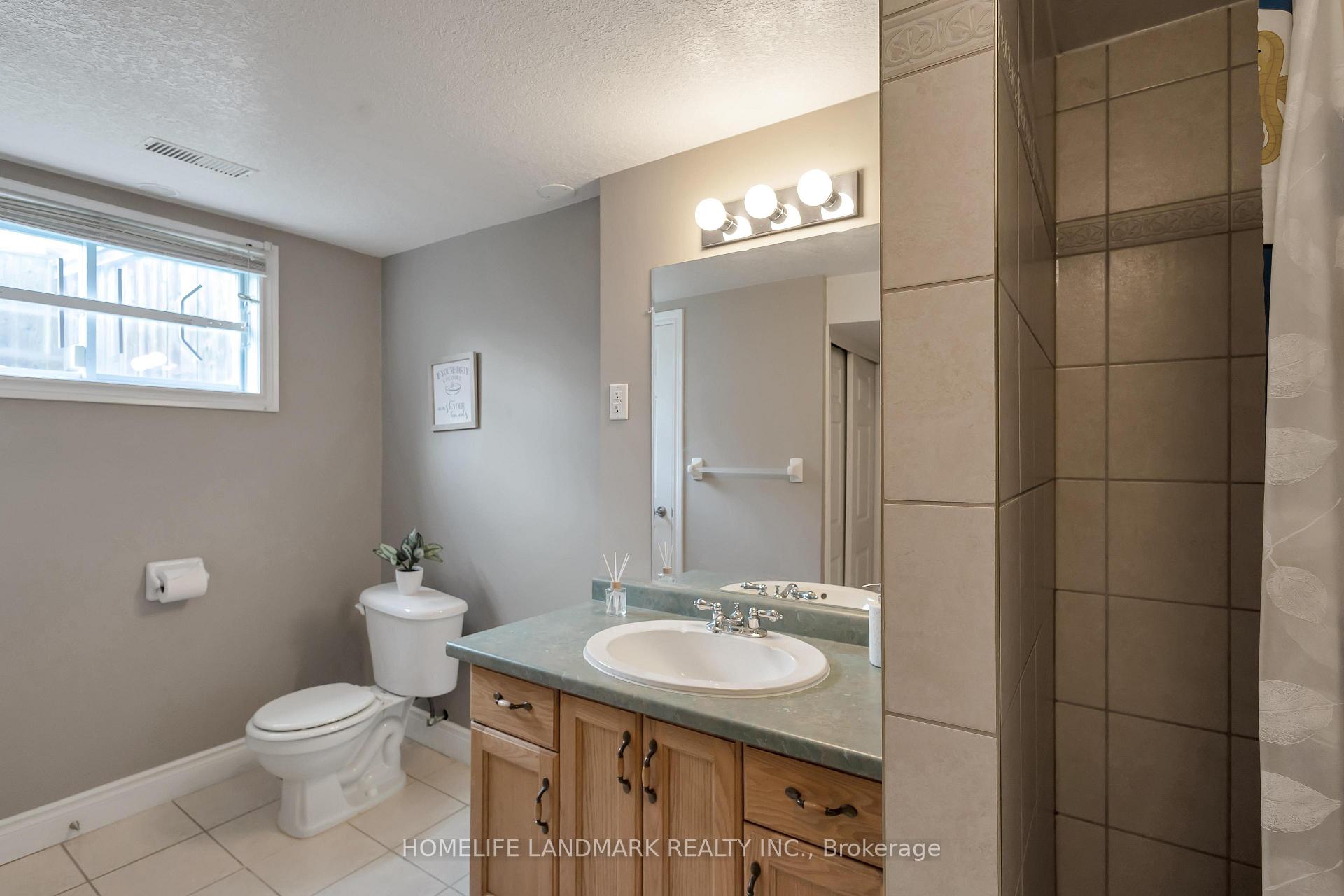 Photo 40 of 517 Yorkshire Drive, Waterloo — HOMEH