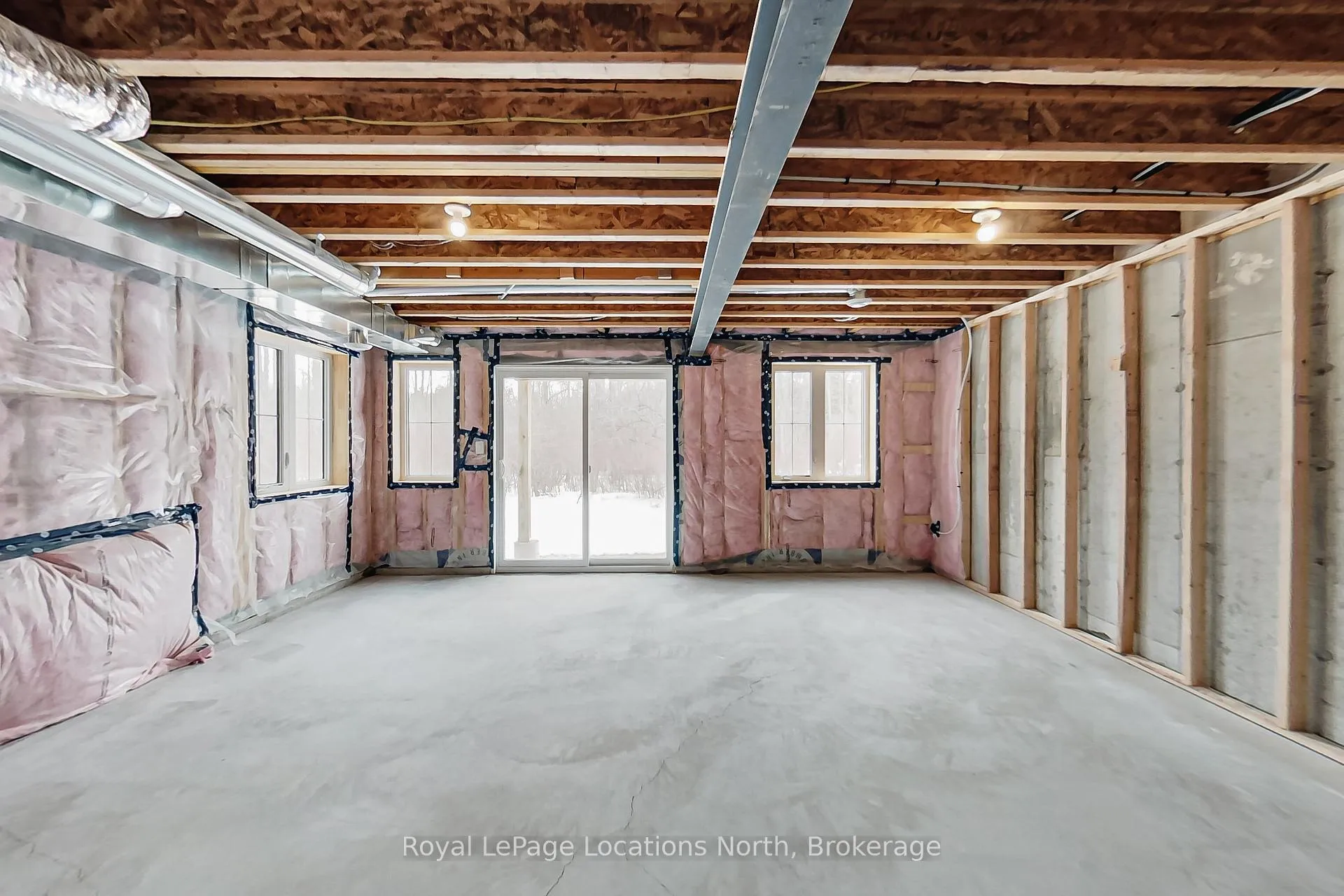 Photo 36 of 139 White Oak Crescent, Blue Mountains — HOMEH
