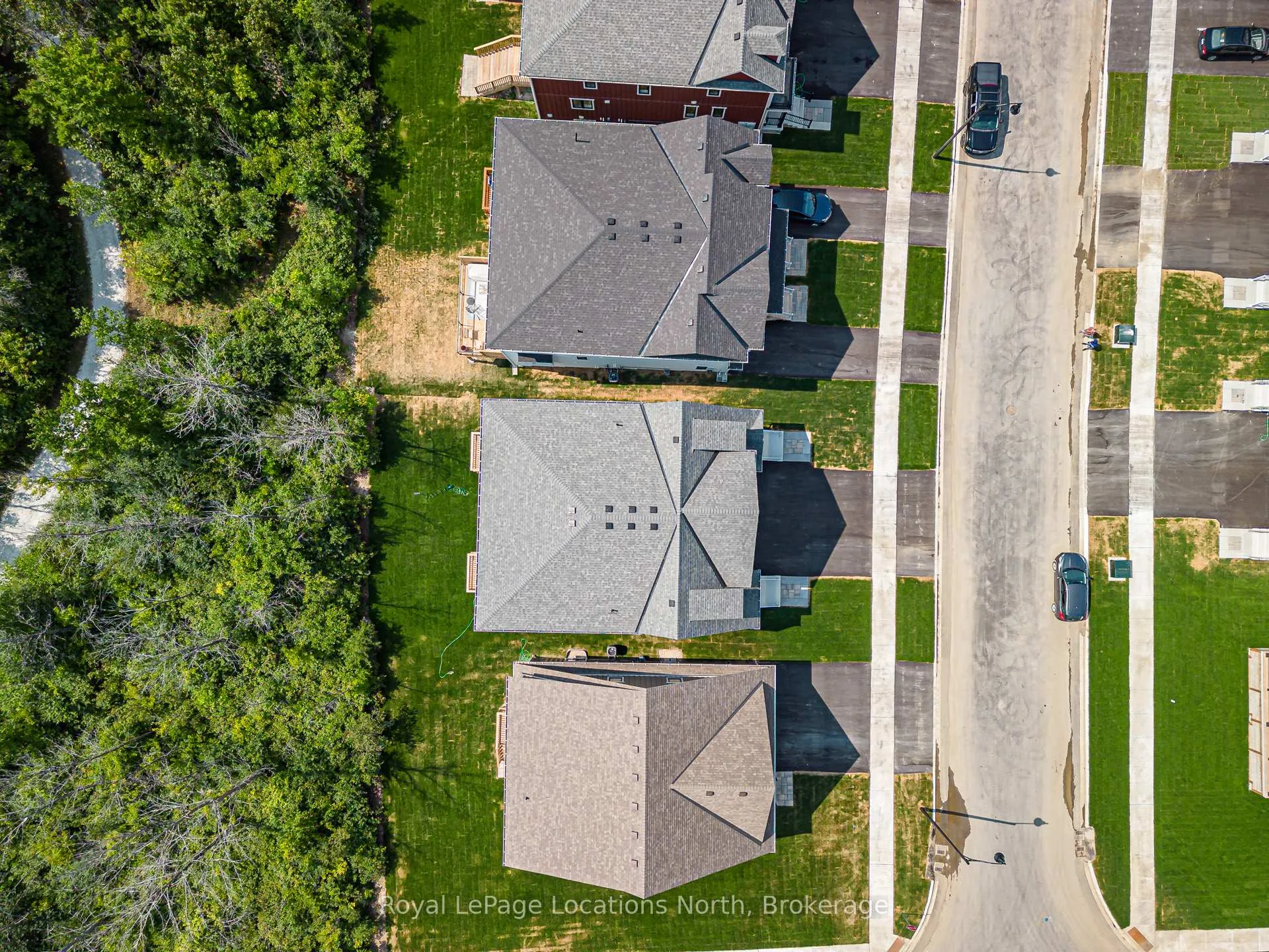 Photo 40 of 139 White Oak Crescent, Blue Mountains — HOMEH