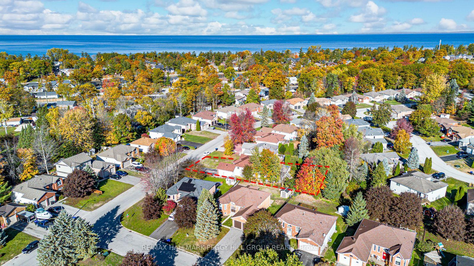 Photo 2 of 29 Silver Birch Avenue, Wasaga Beach — HOMEH