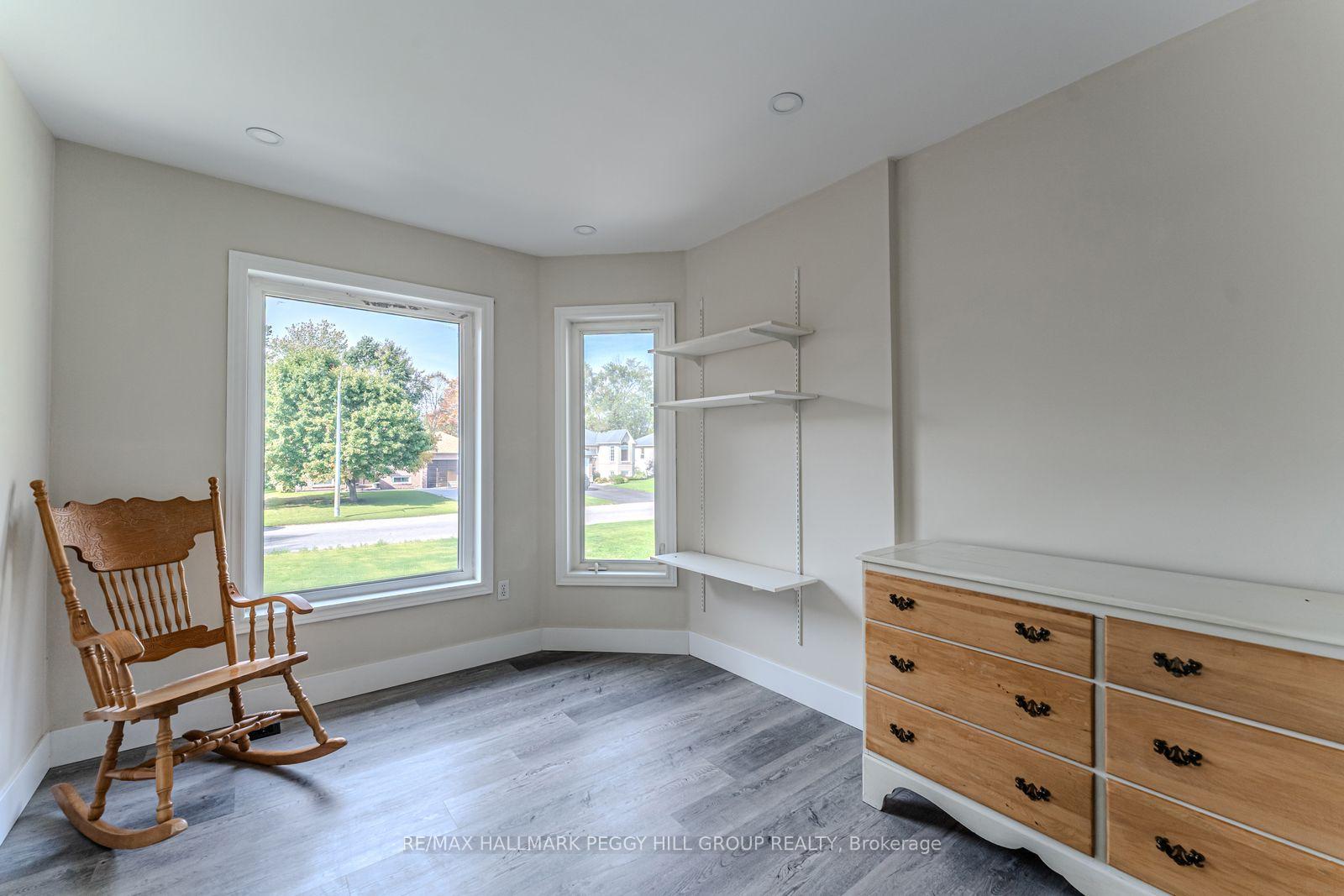 Photo 10 of 29 Silver Birch Avenue, Wasaga Beach — HOMEH