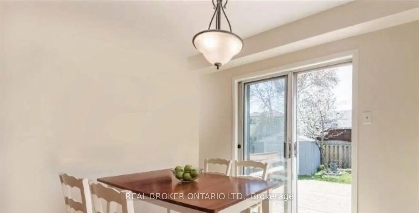 Photo 5 of 7 Pae Drive, Barrie, Painswick North — HOMEH