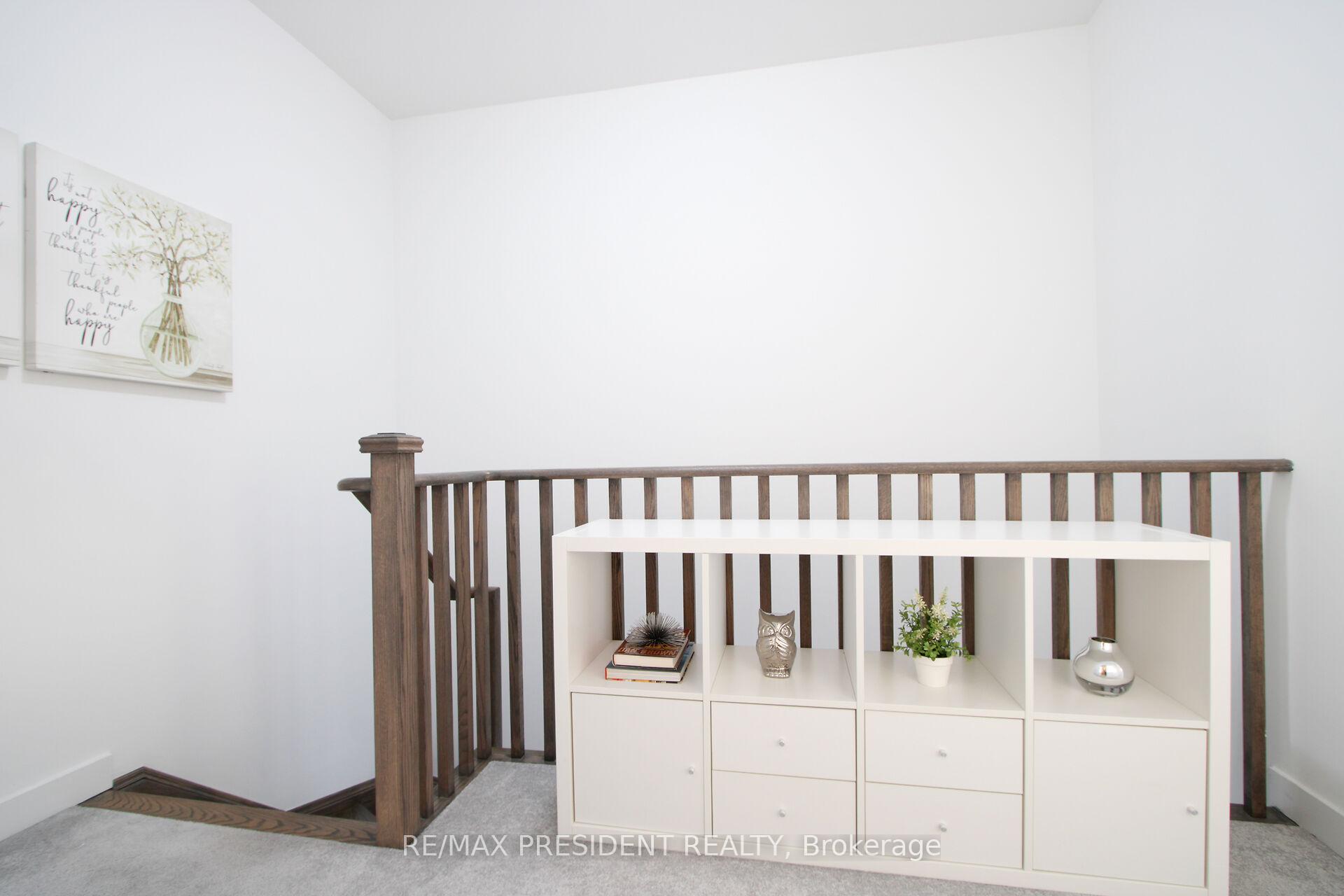 Photo 40 of 41 Hearne Street, Vaughan, Vaughan Grove — HOMEH