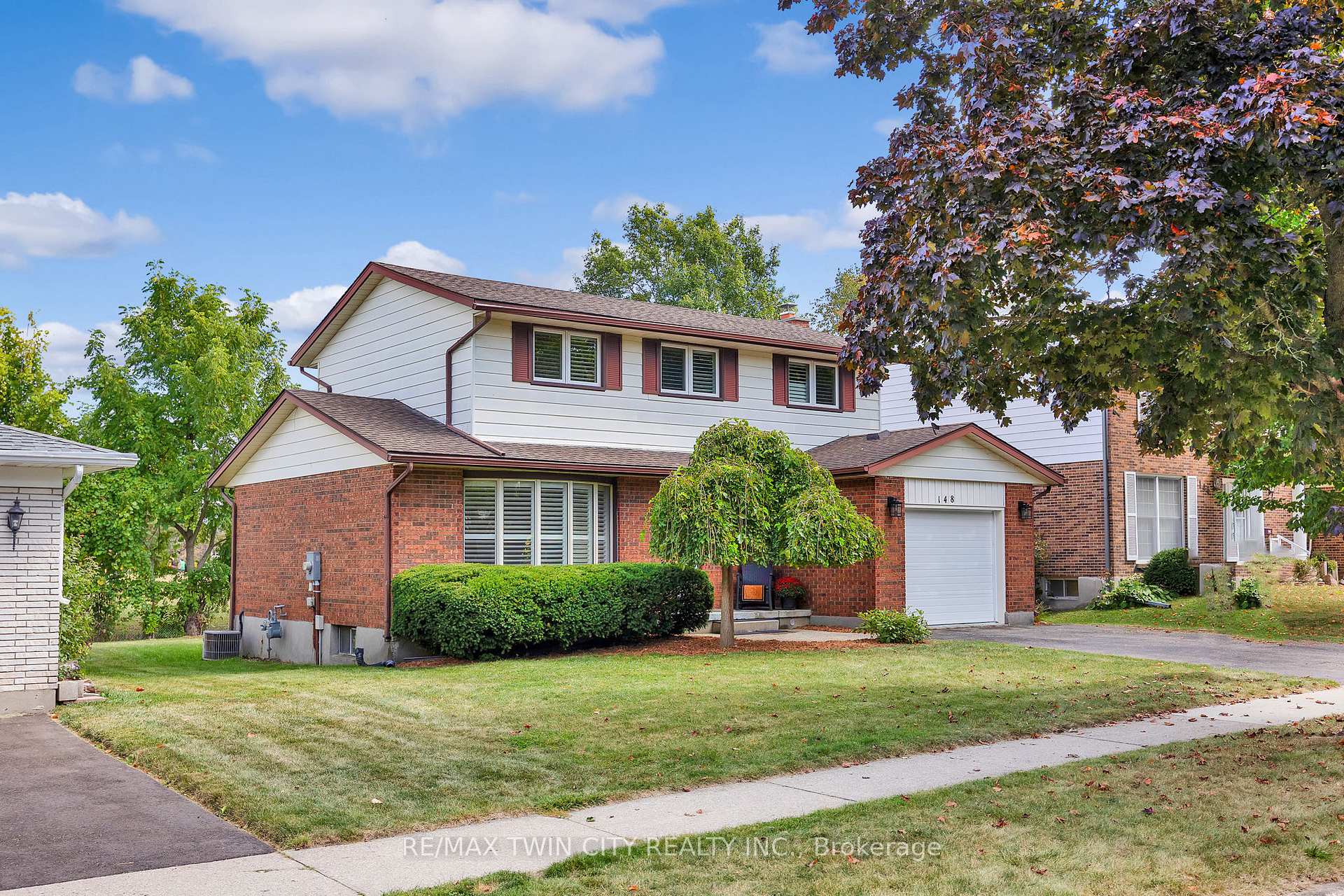 Photo 1 of 148 Candlewood Crescent, Waterloo — HOMEH