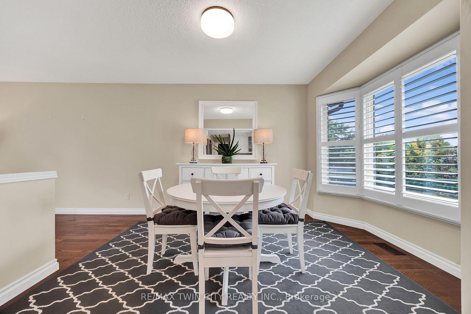 Photo 9 of 148 Candlewood Crescent, Waterloo — HOMEH