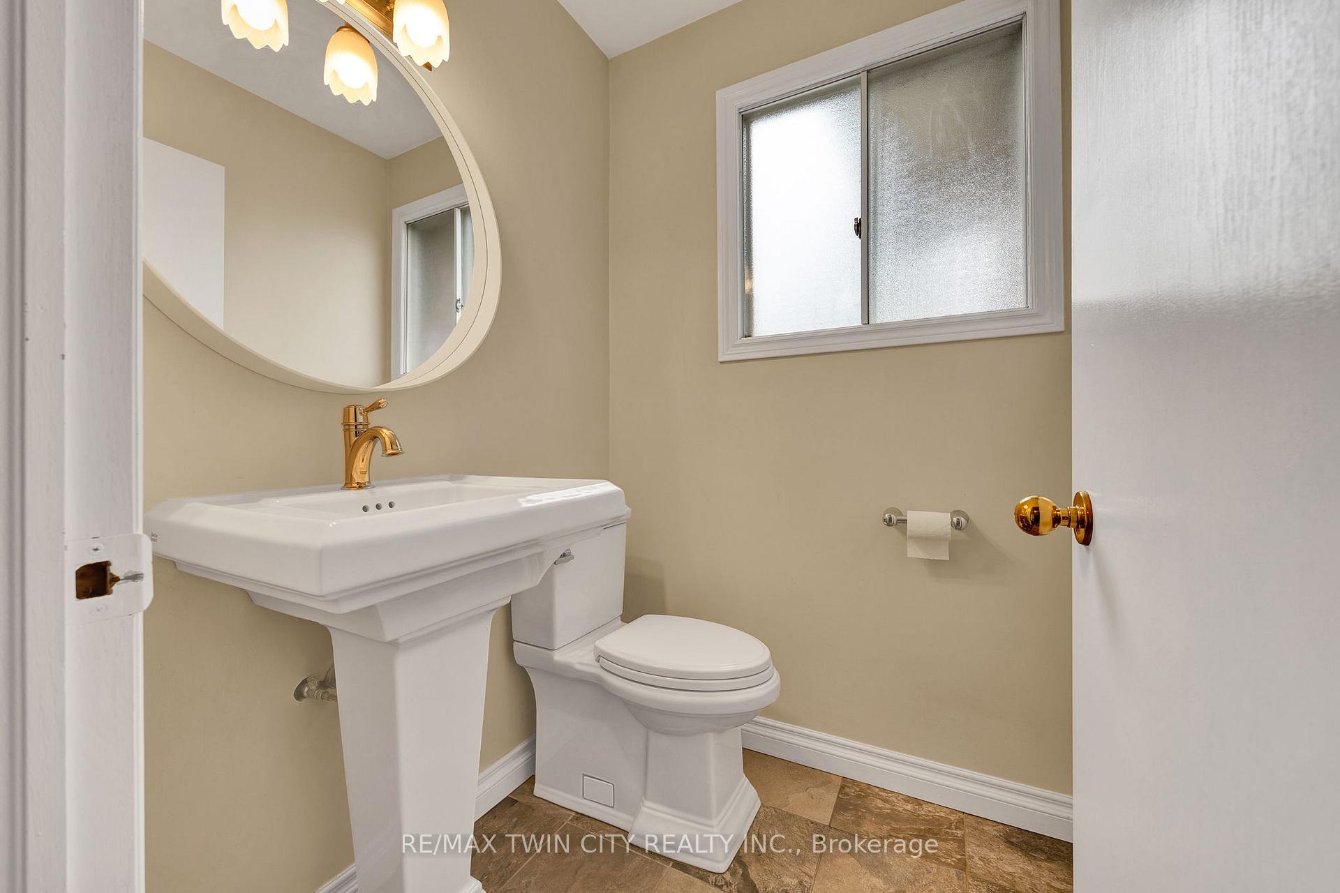 Photo 13 of 148 Candlewood Crescent, Waterloo — HOMEH