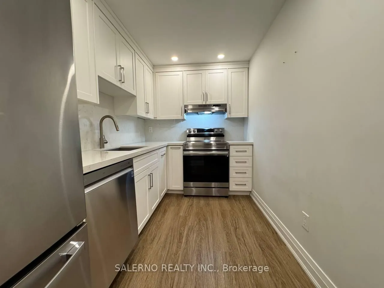 Photo 2 of Unit Lower, 84 Venice Gate Drive, Vaughan, Vellore Village — HOMEH