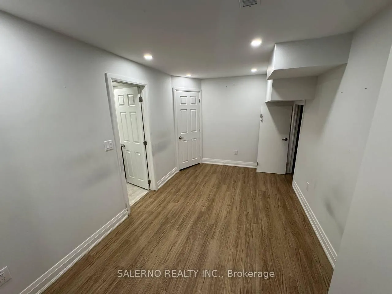 Photo 5 of Unit Lower, 84 Venice Gate Drive, Vaughan, Vellore Village — HOMEH