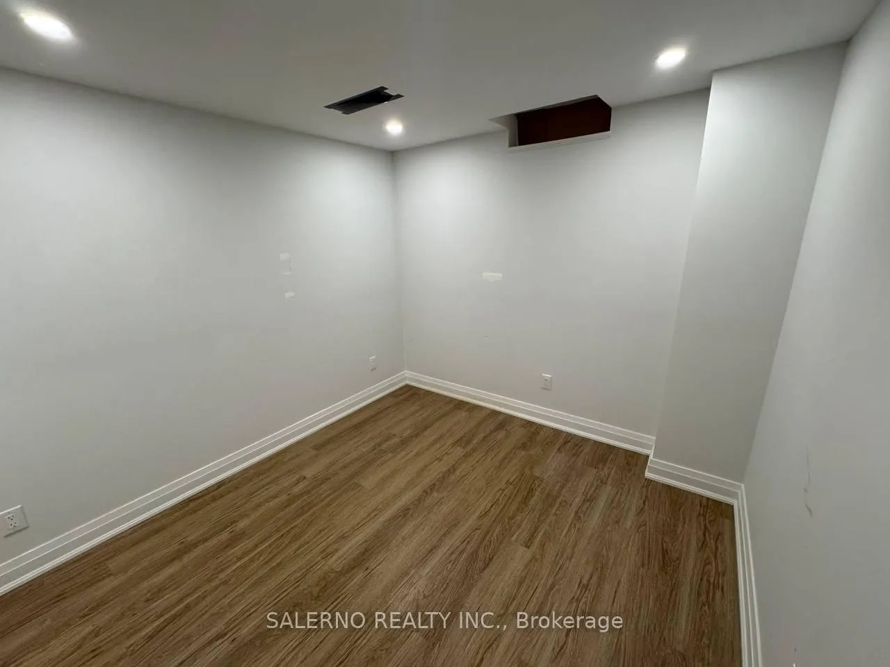 Photo 9 of Unit Lower, 84 Venice Gate Drive, Vaughan, Vellore Village — HOMEH