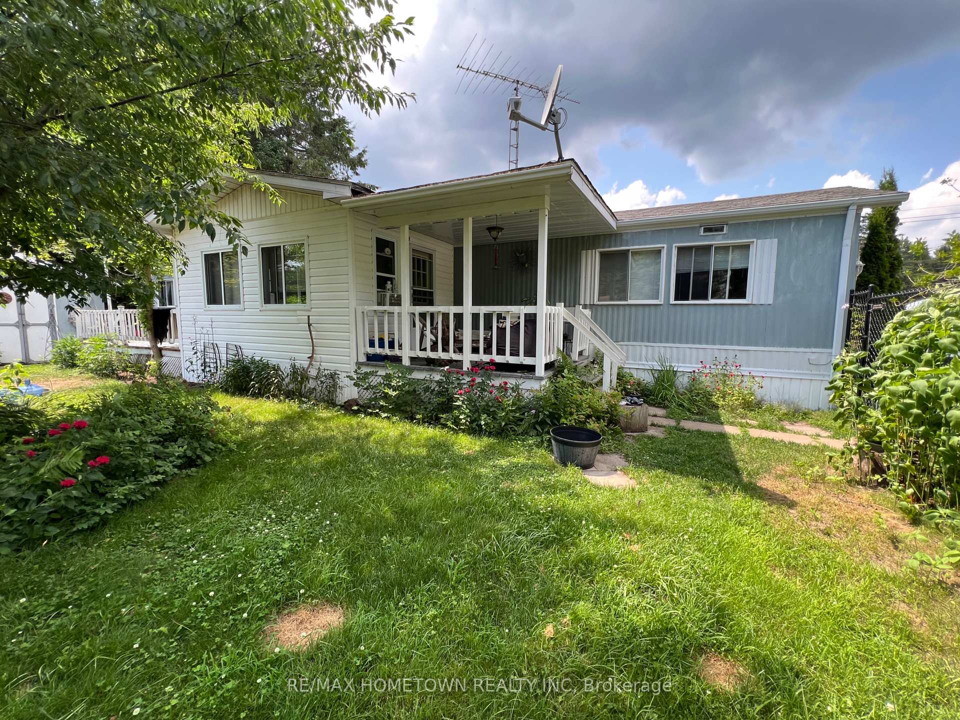 Photo 2 of 212 Knight Avenue, Augusta, Augusta Twp — HOMEH