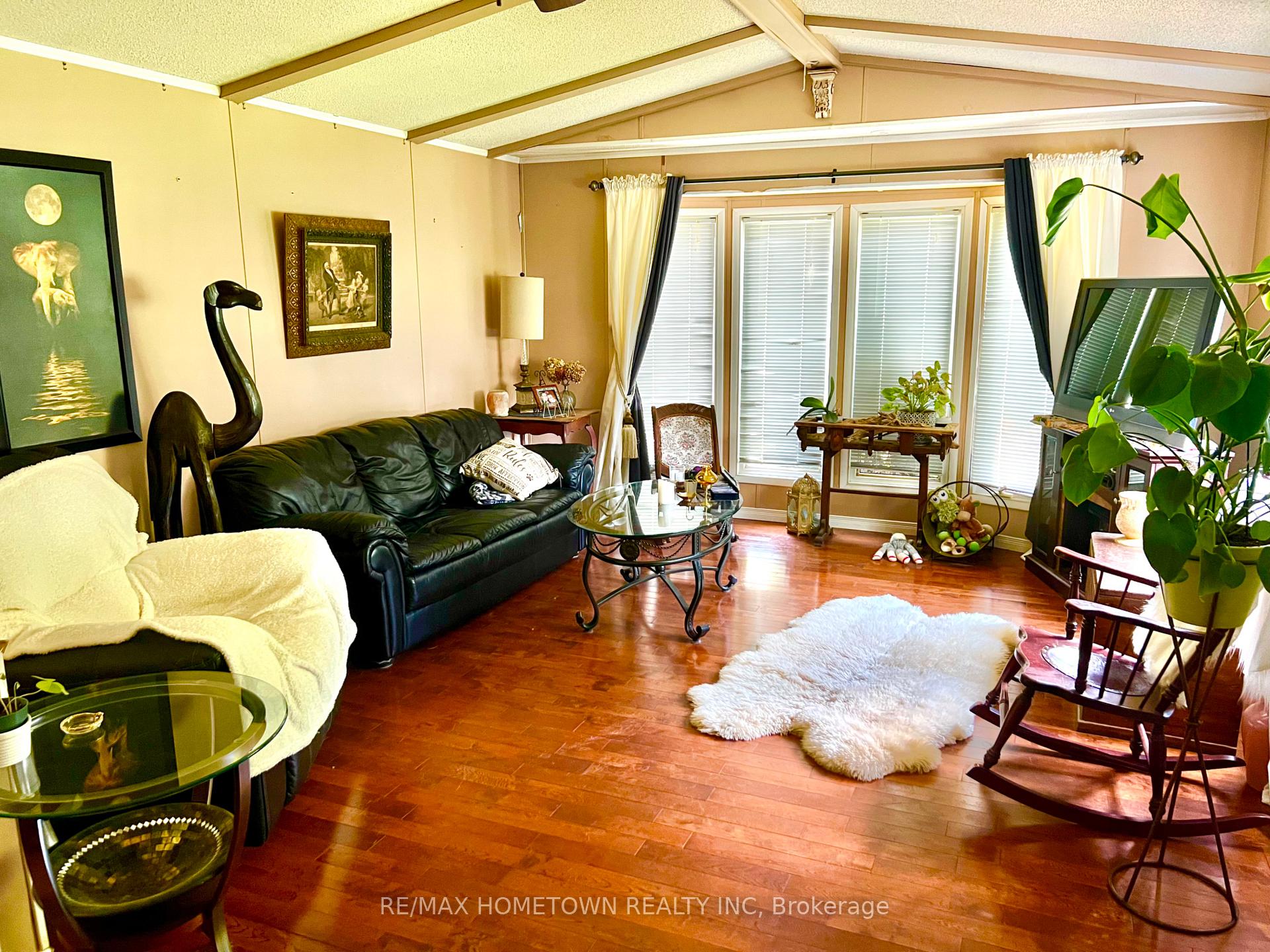 Photo 3 of 212 Knight Avenue, Augusta, Augusta Twp — HOMEH