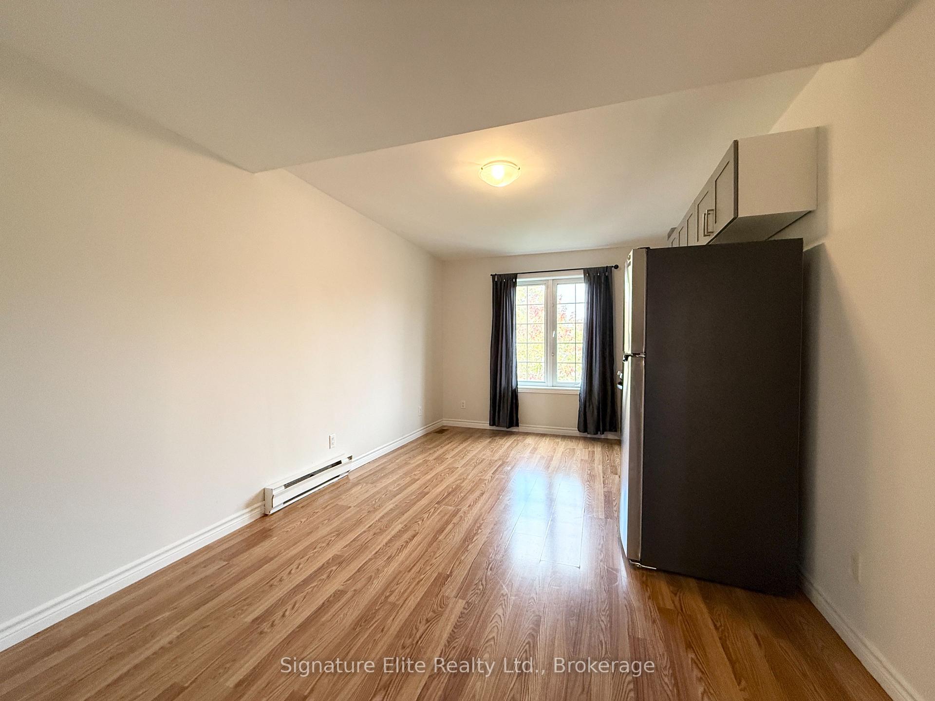 Photo 3 of Unit 2, 435 Mcalpine Avenue N, Welland, Welland Downtown — HOMEH