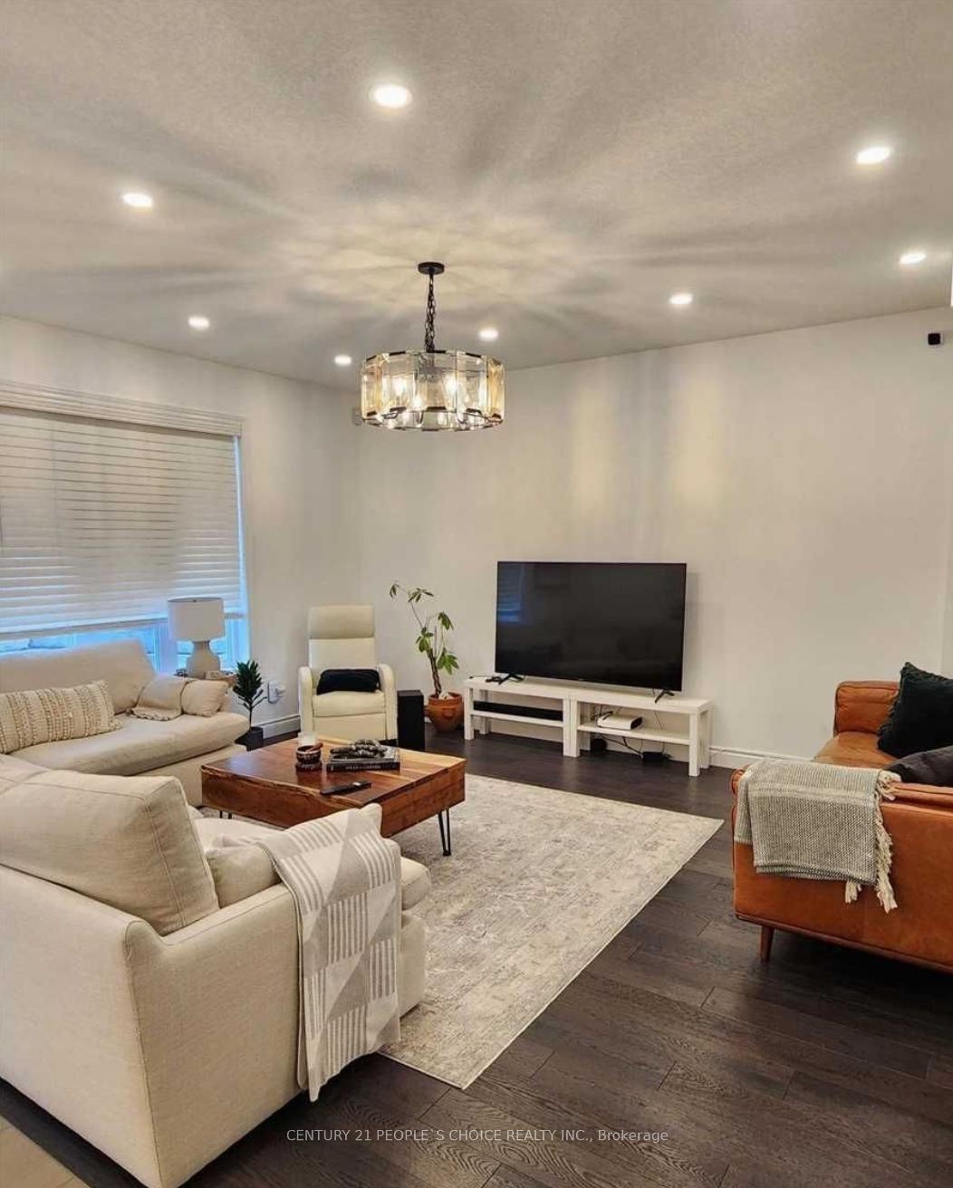 Photo 10 of Unit Upper, 456 Twinleaf Street, Waterloo, Columbia Forest/Clair Hills — HOMEH