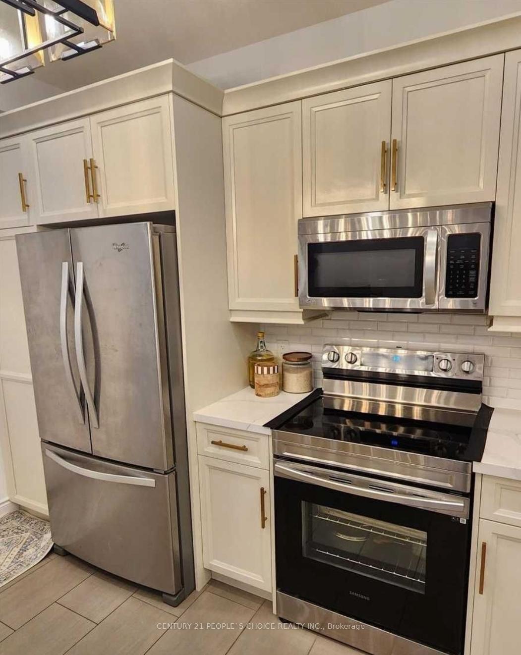 Photo 13 of Unit Upper, 456 Twinleaf Street, Waterloo, Columbia Forest/Clair Hills — HOMEH