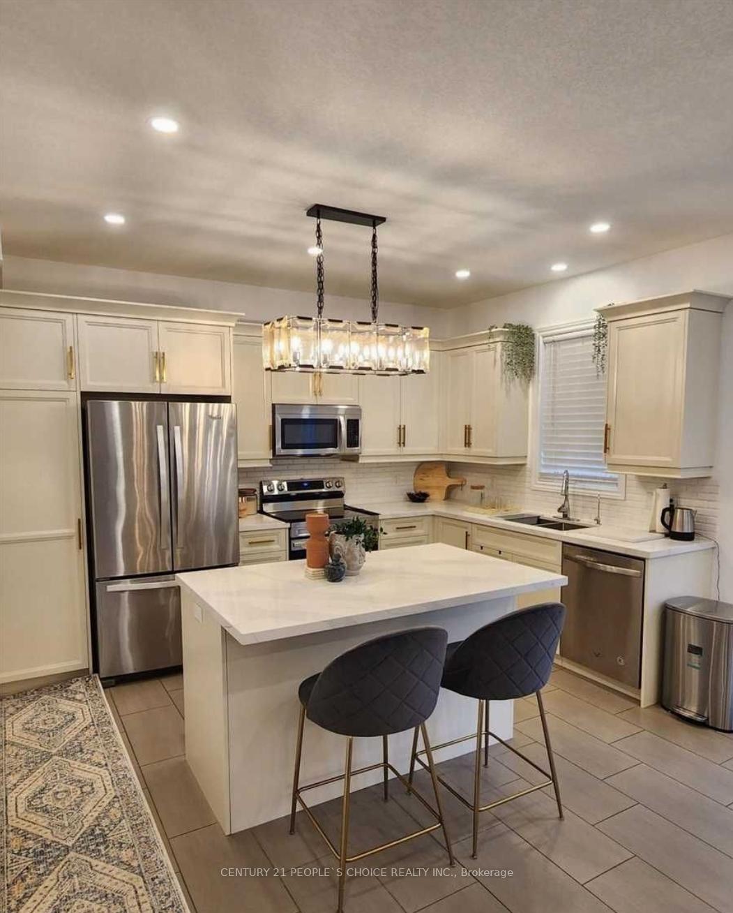 Photo 14 of Unit Upper, 456 Twinleaf Street, Waterloo, Columbia Forest/Clair Hills — HOMEH
