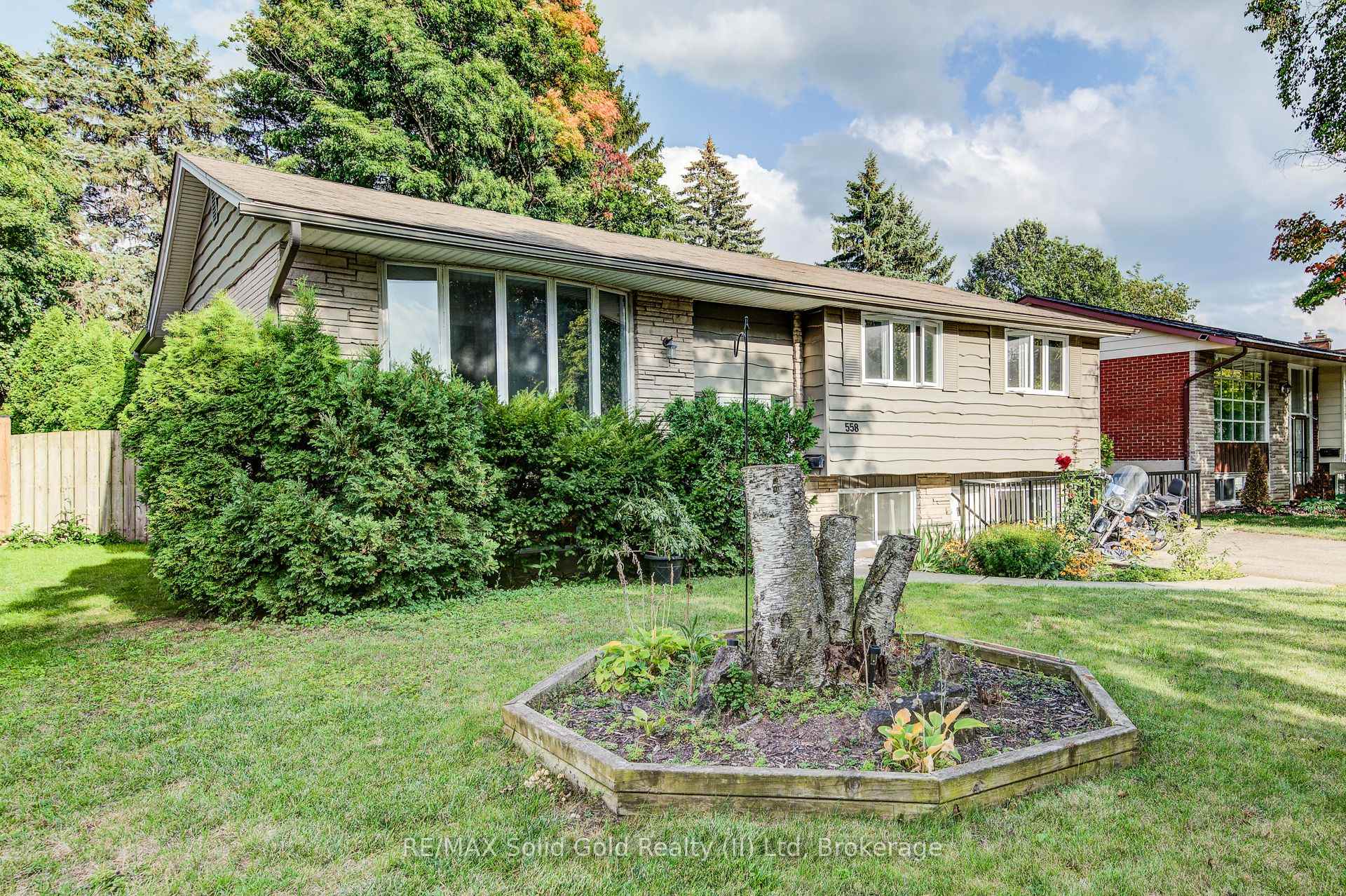 Photo 1 of 558 Sprucehill Avenue, Waterloo — HOMEH