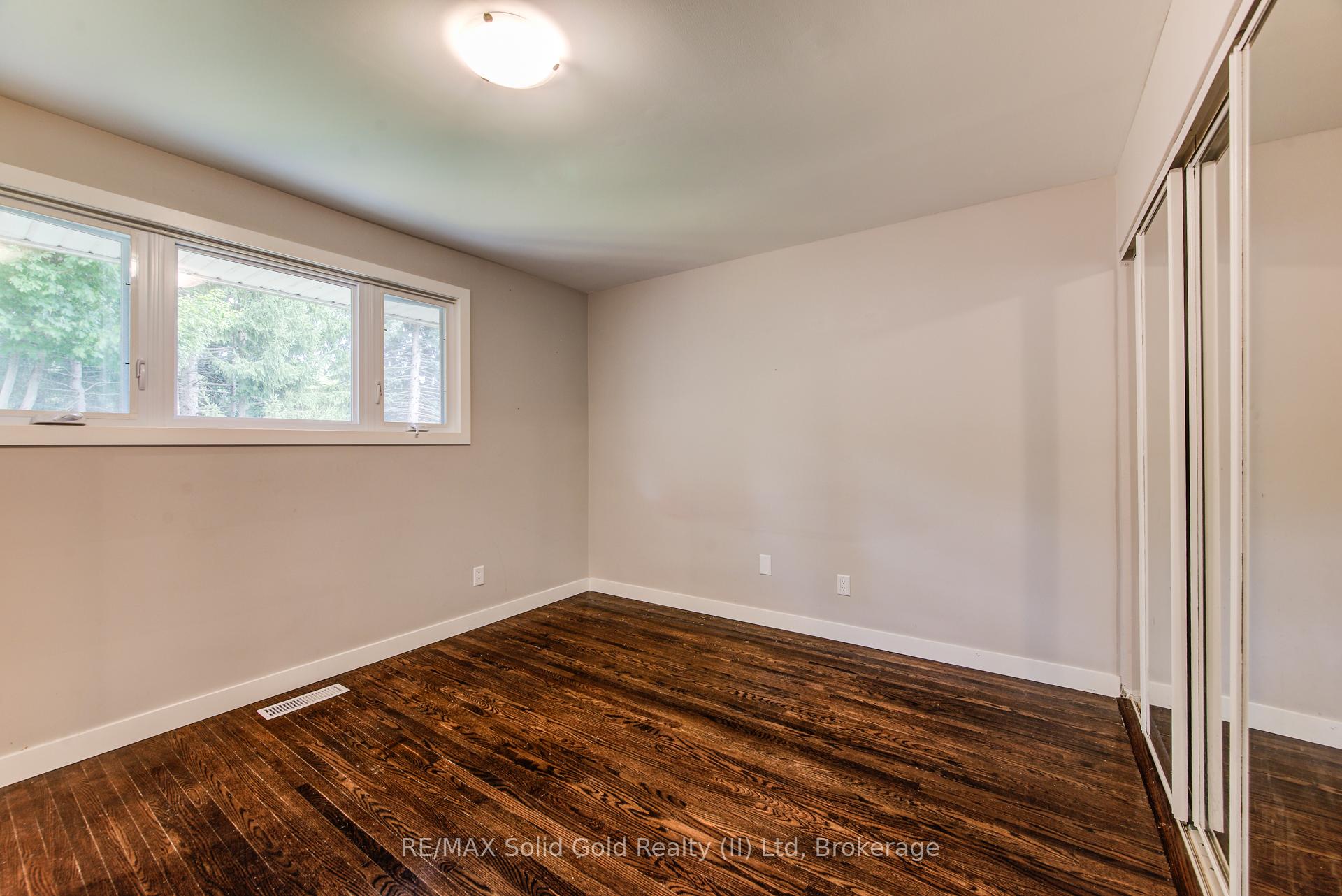 Photo 11 of 558 Sprucehill Avenue, Waterloo — HOMEH