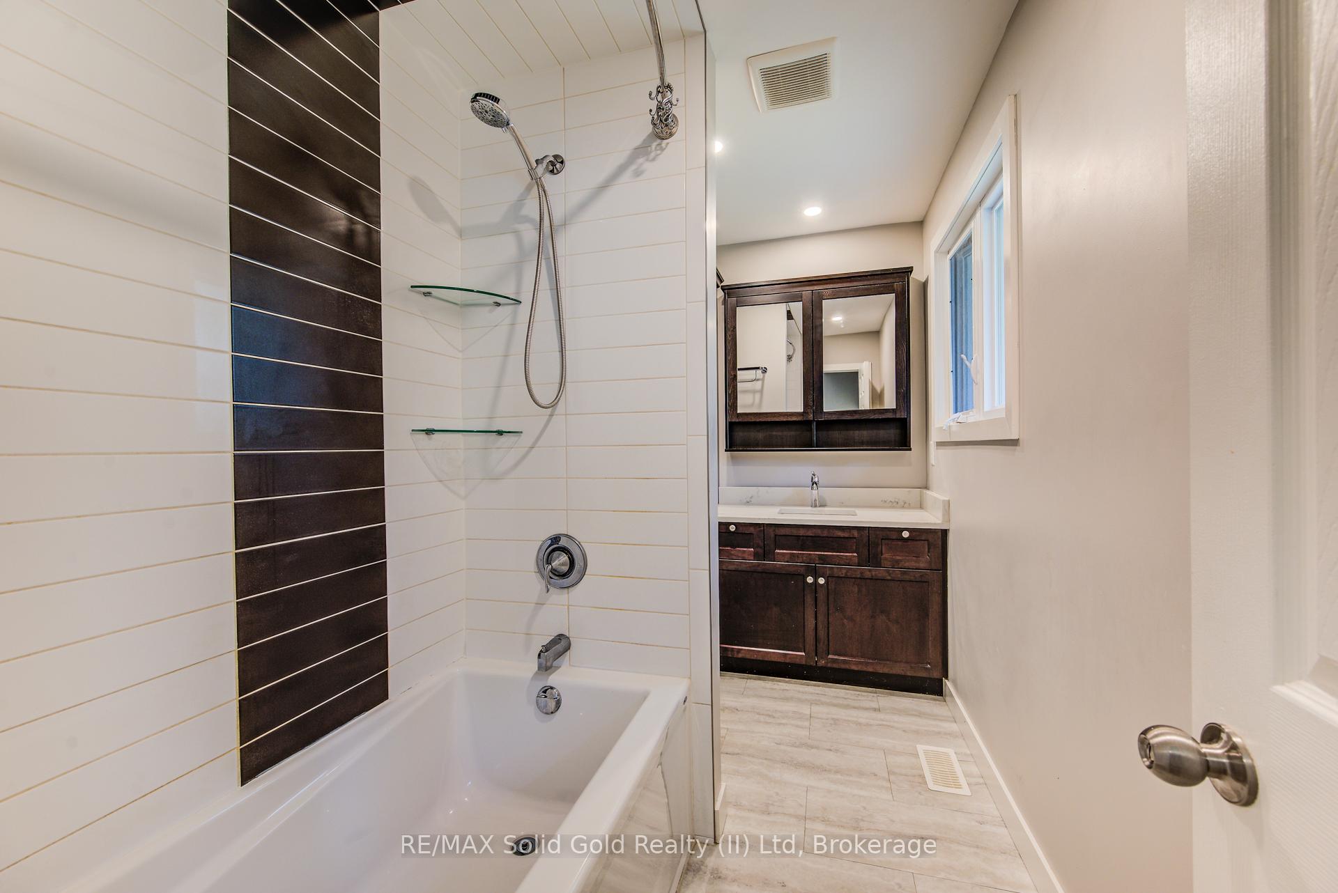 Photo 13 of 558 Sprucehill Avenue, Waterloo — HOMEH