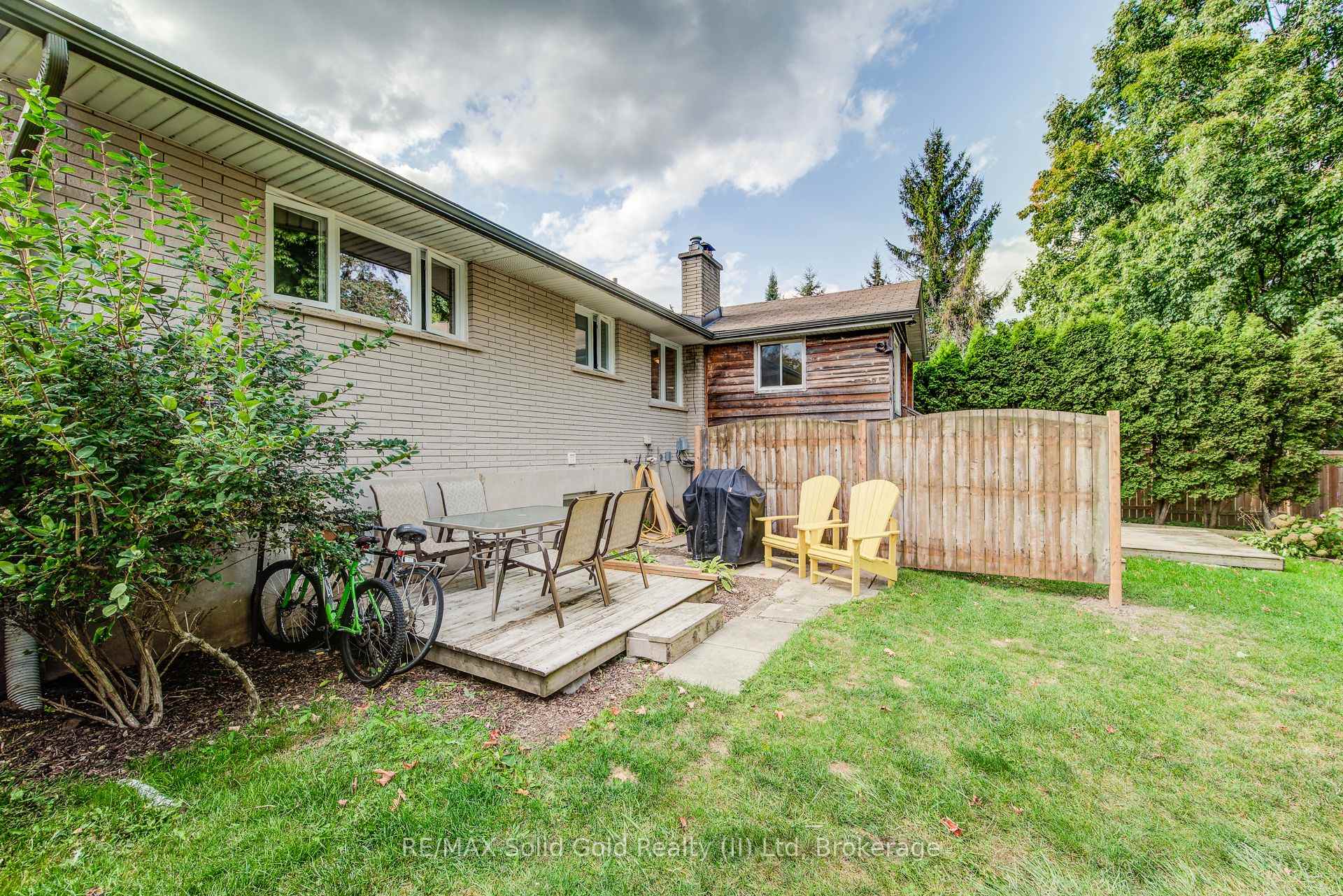 Photo 30 of 558 Sprucehill Avenue, Waterloo — HOMEH