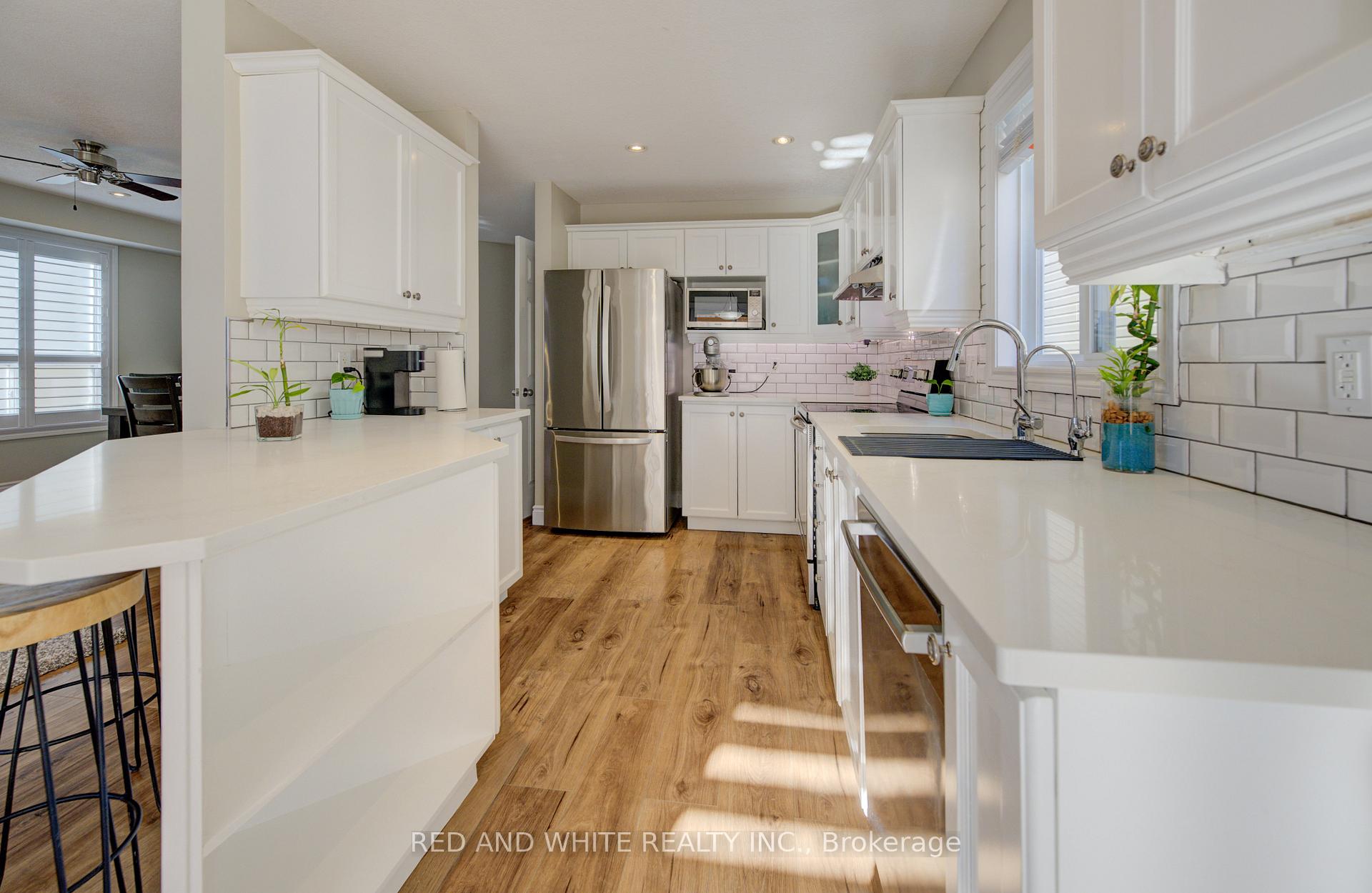 Photo 20 of 353 Sauve Crescent, Waterloo, Clair Hills — HOMEH