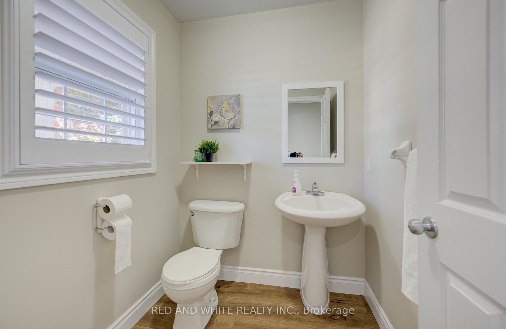 Photo 22 of 353 Sauve Crescent, Waterloo, Clair Hills — HOMEH