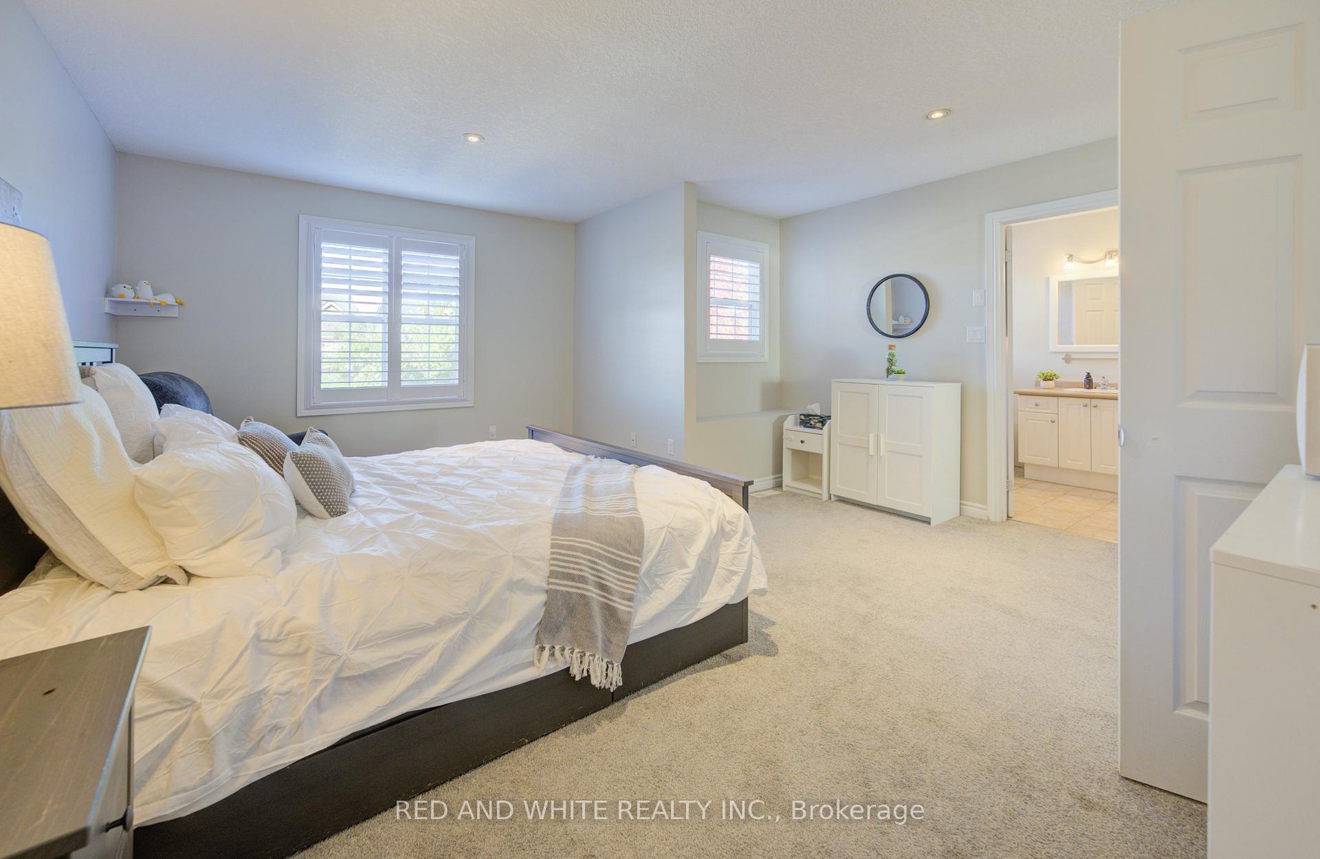 Photo 26 of 353 Sauve Crescent, Waterloo, Clair Hills — HOMEH