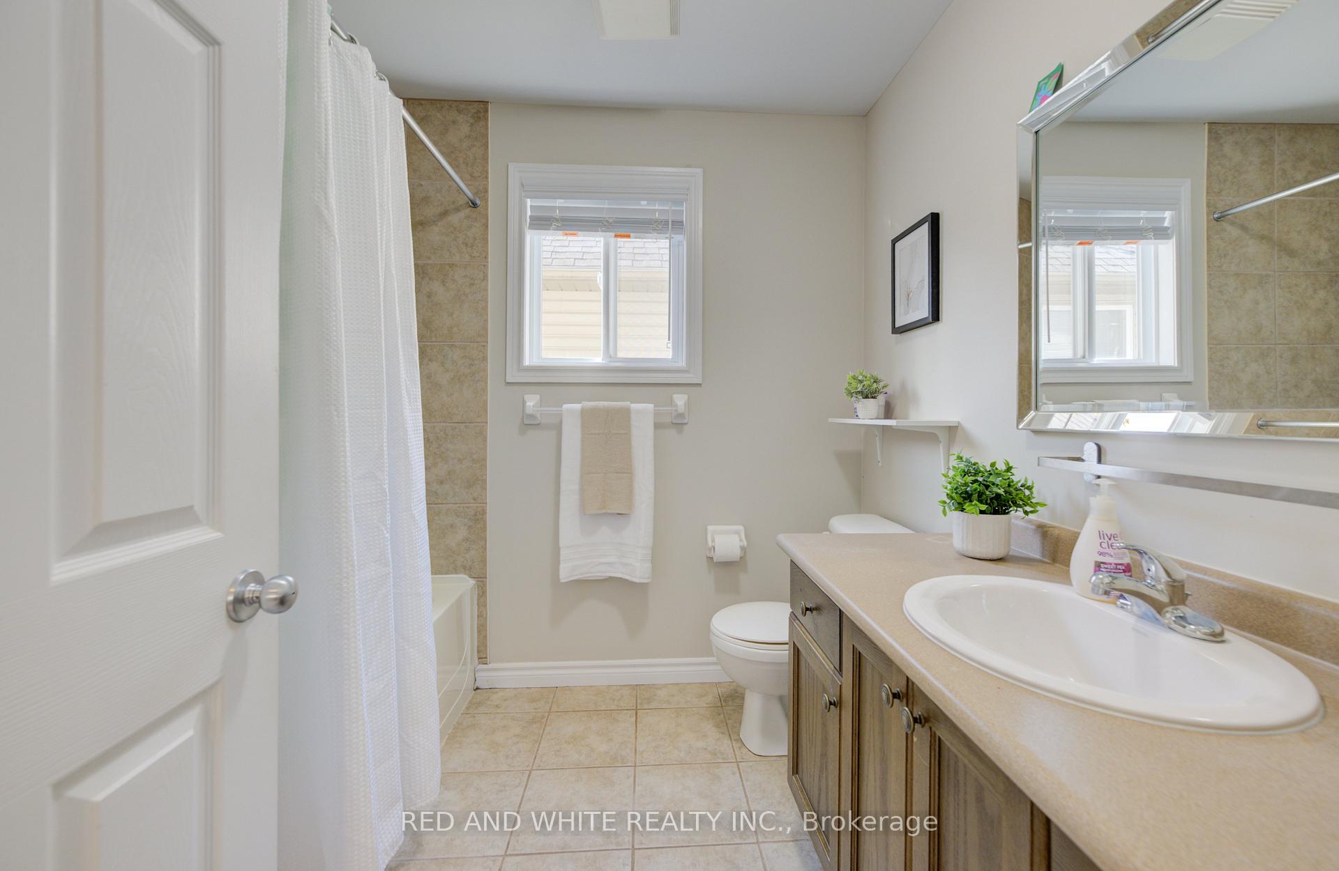 Photo 33 of 353 Sauve Crescent, Waterloo, Clair Hills — HOMEH