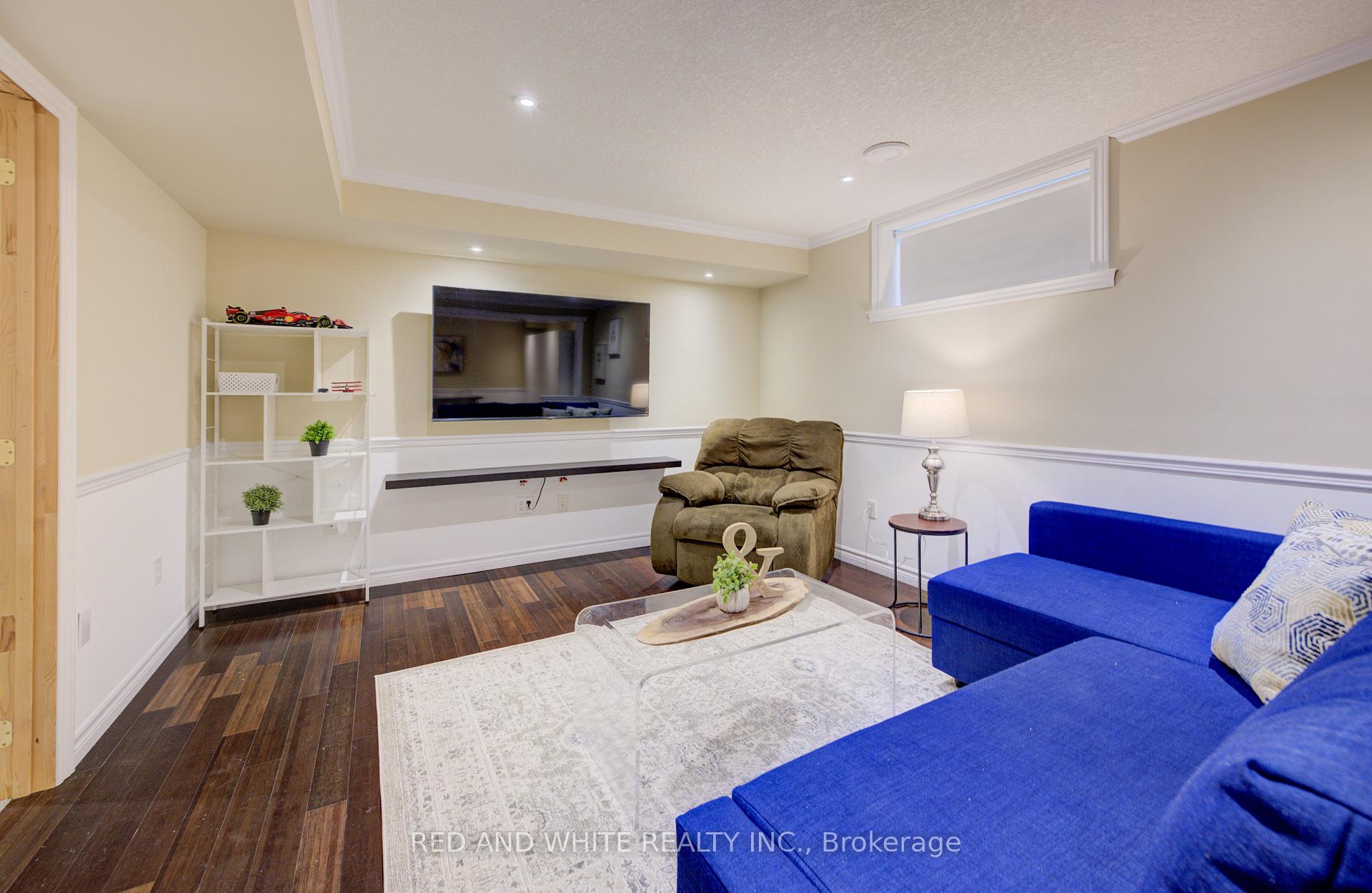 Photo 37 of 353 Sauve Crescent, Waterloo, Clair Hills — HOMEH