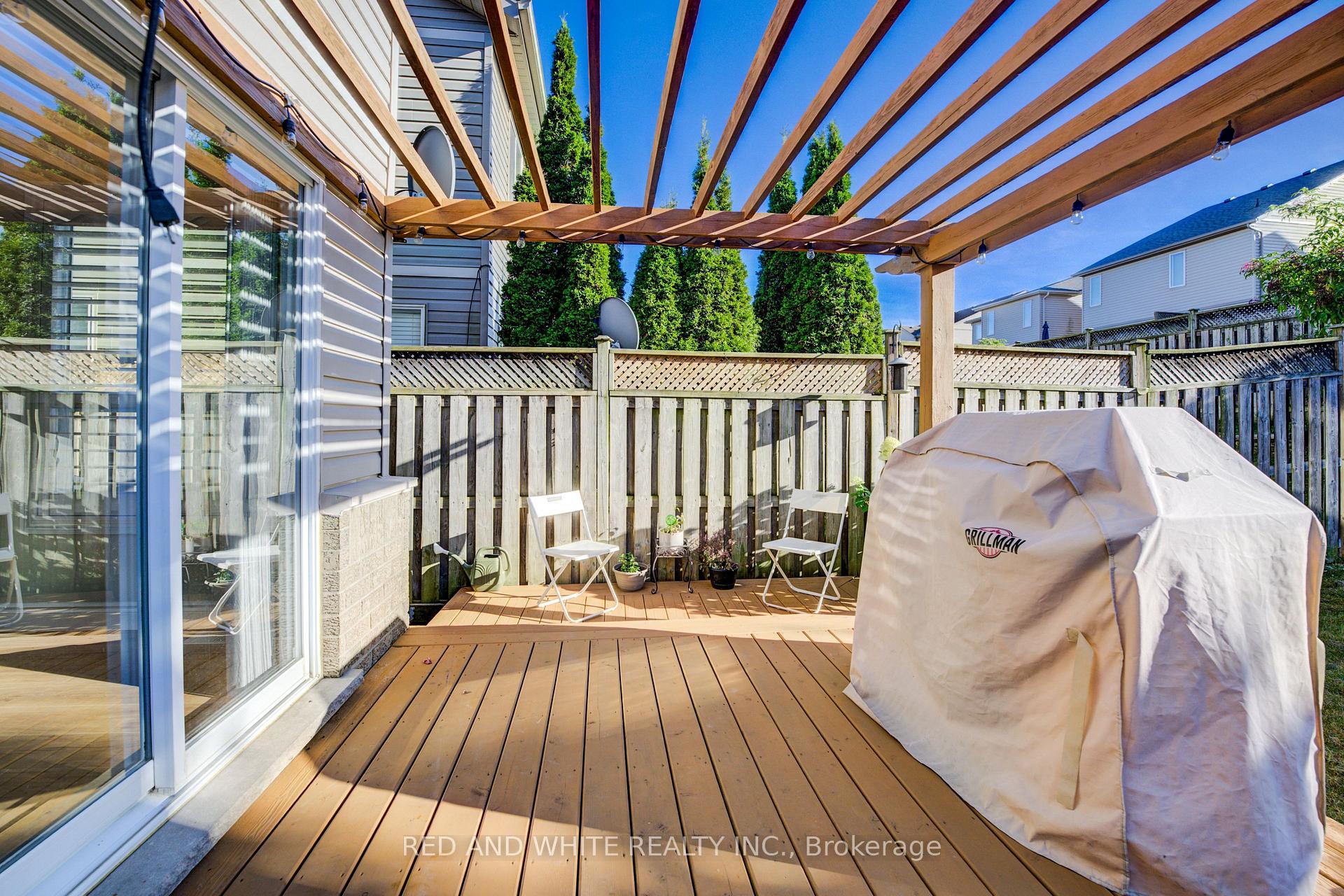 Photo 43 of 353 Sauve Crescent, Waterloo, Clair Hills — HOMEH