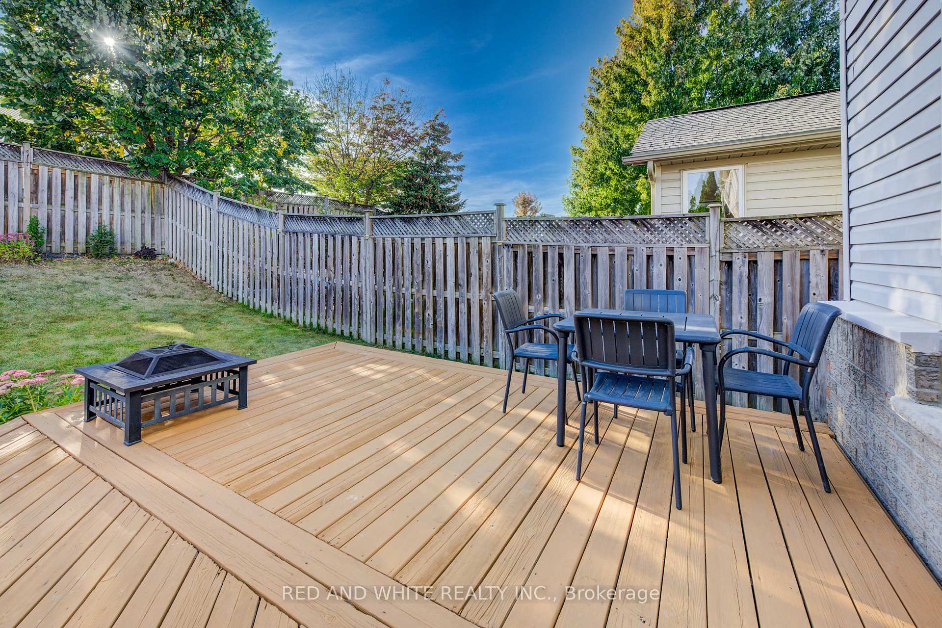 Photo 44 of 353 Sauve Crescent, Waterloo, Clair Hills — HOMEH