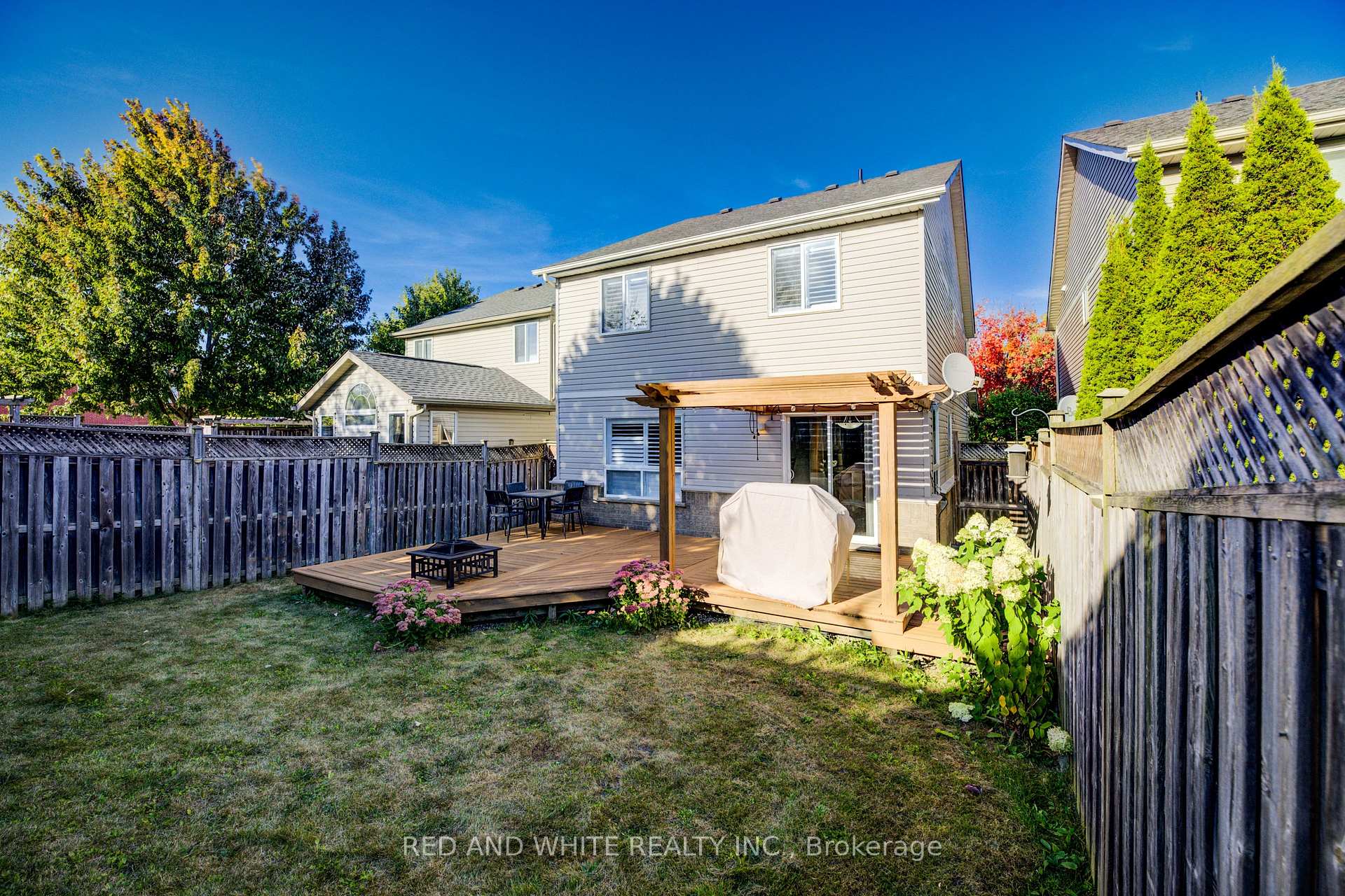 Photo 46 of 353 Sauve Crescent, Waterloo, Clair Hills — HOMEH