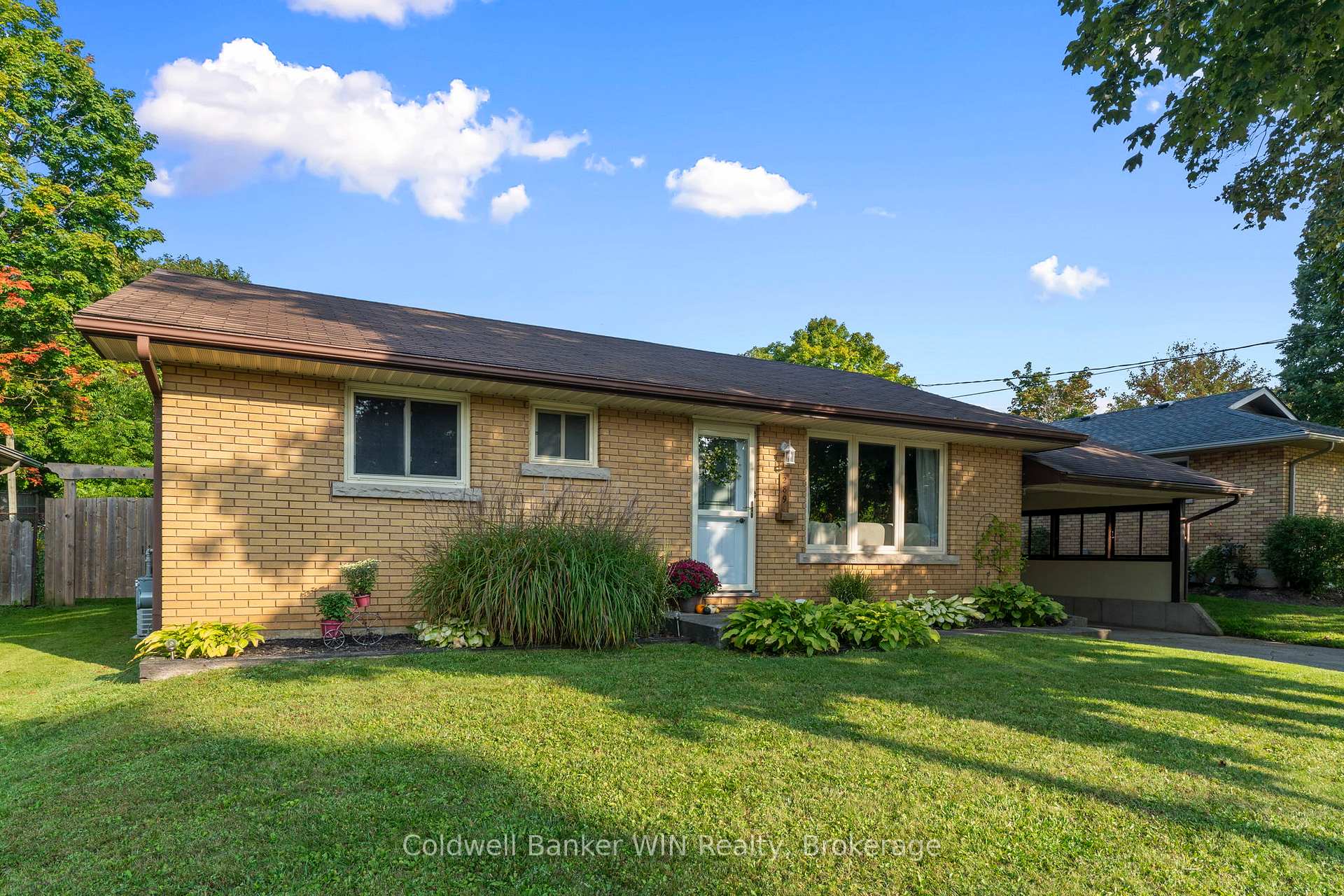 Photo 3 of 289 Birmingham Street E, Wellington North, Mount Forest — HOMEH
