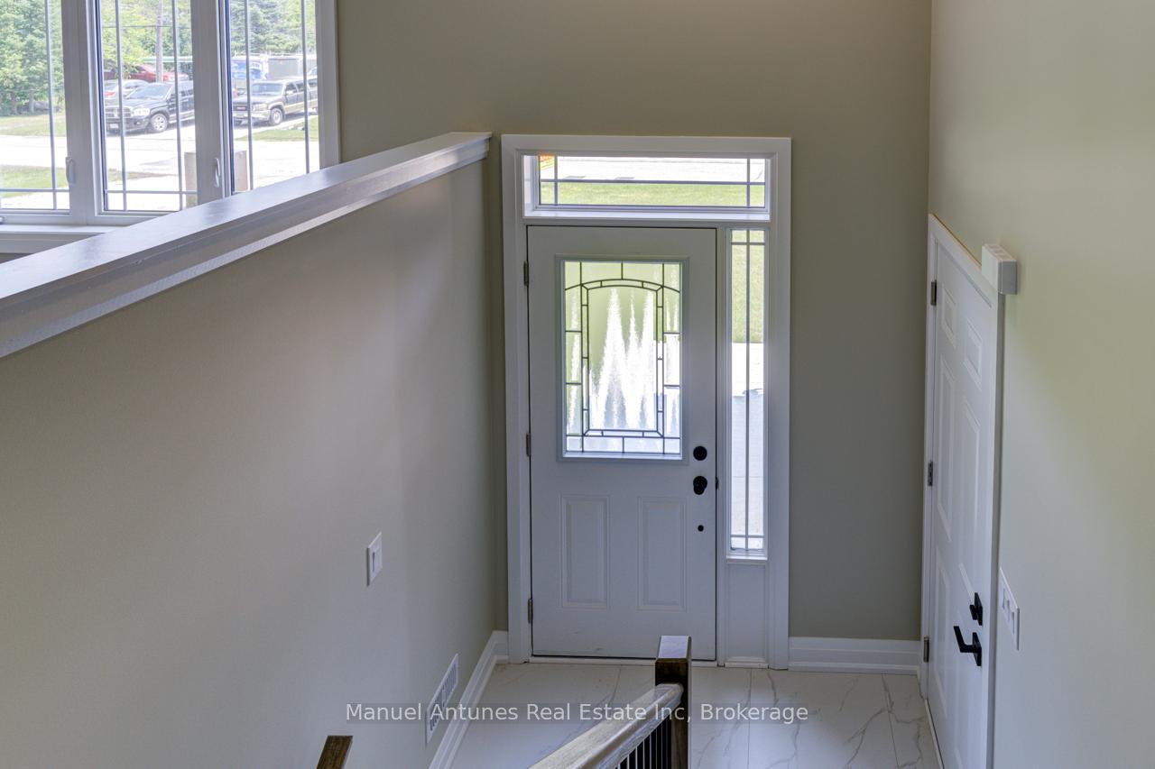 Photo 5 of 14 56th Street S, Wasaga Beach — HOMEH