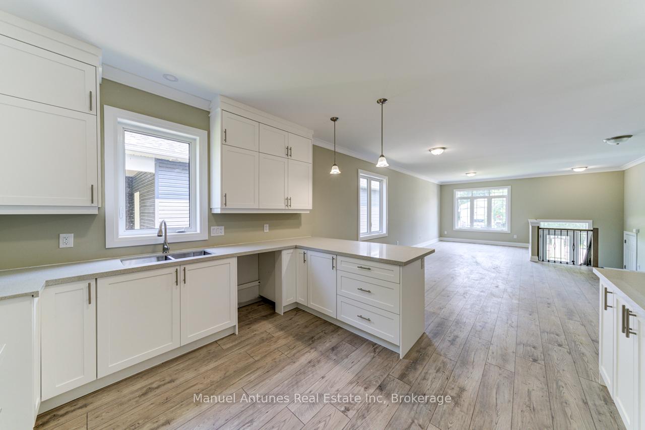 Photo 13 of 14 56th Street S, Wasaga Beach — HOMEH