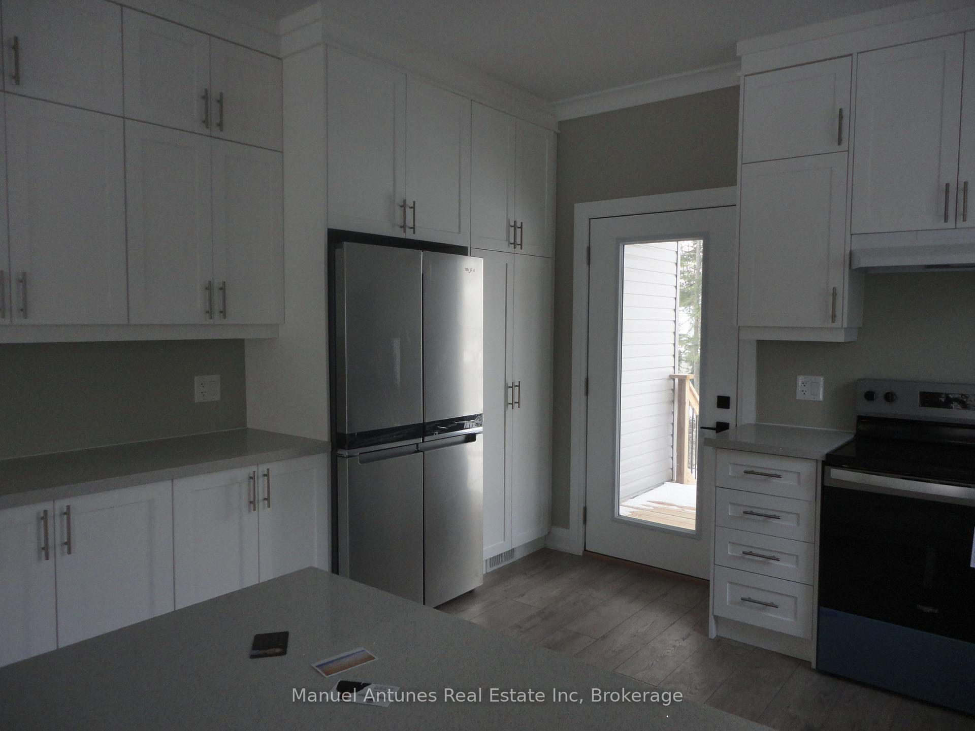 Photo 33 of 14 56th Street S, Wasaga Beach — HOMEH