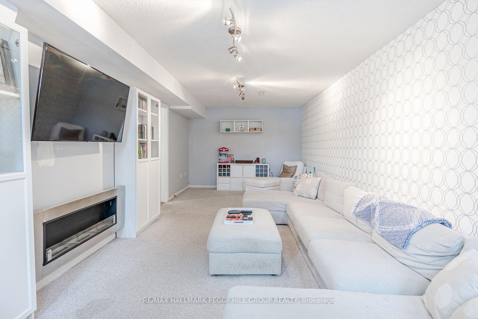 Photo 10 of 63 Mapleton Avenue, Barrie, Holly — HOMEH