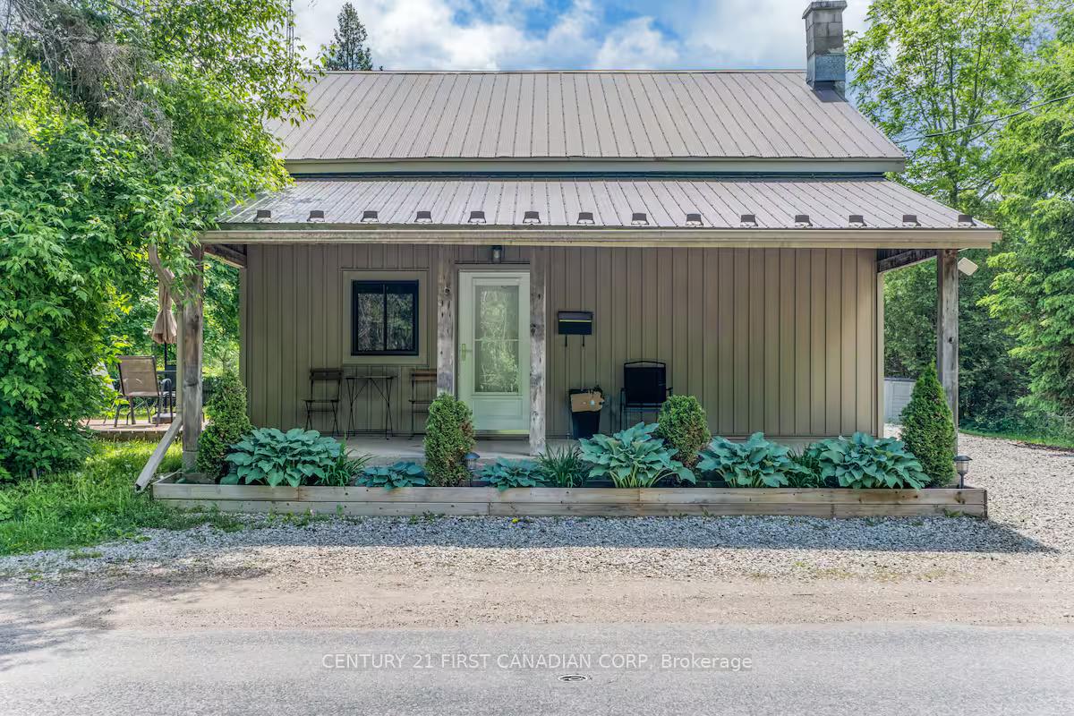 Photo 1 of 705A Conservation Drive N, Waterloo — HOMEH